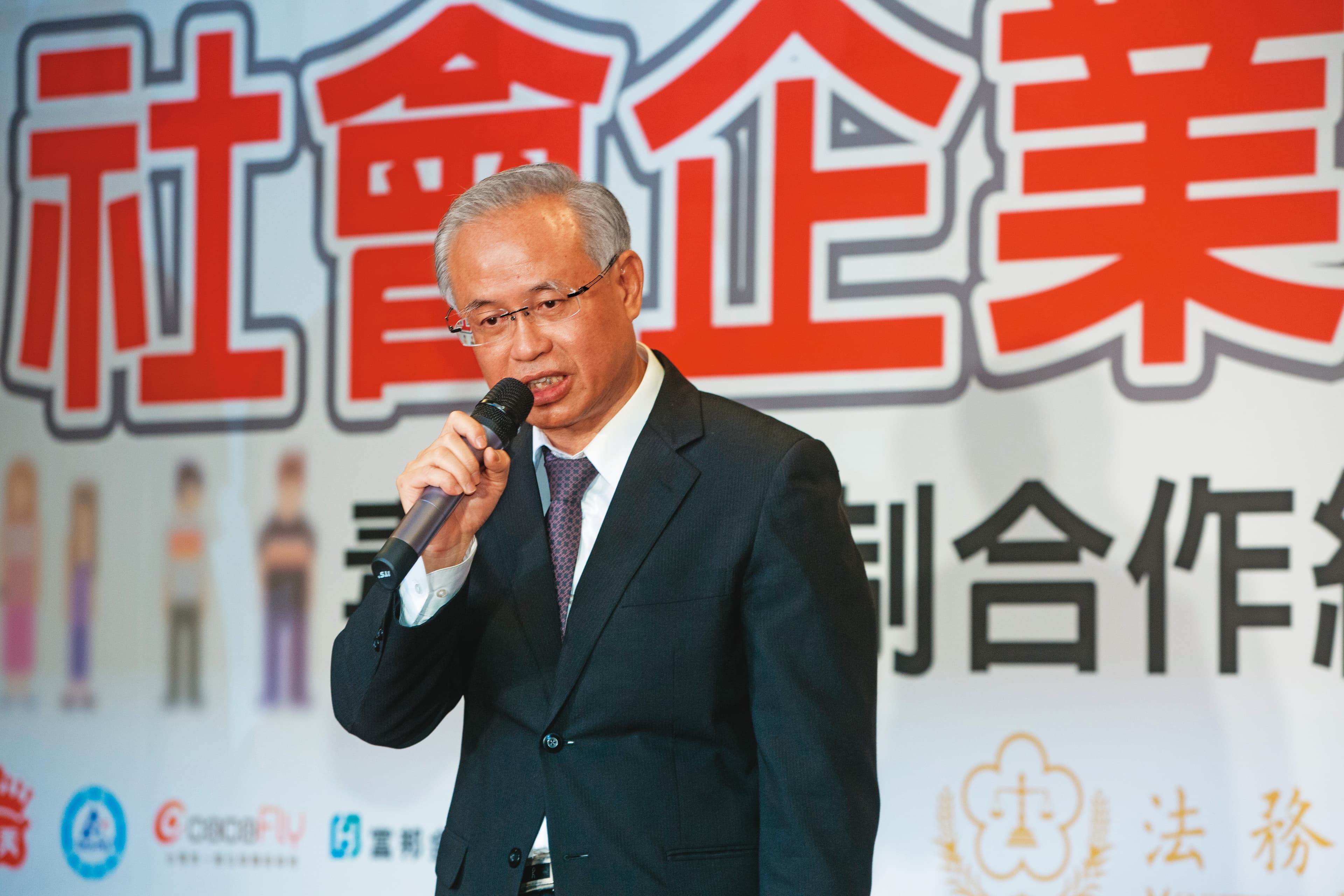 法務部次長張斗輝帶領全國檢察機關掃毒績效有成,防疫期間也不讓毒梟有機可乘。