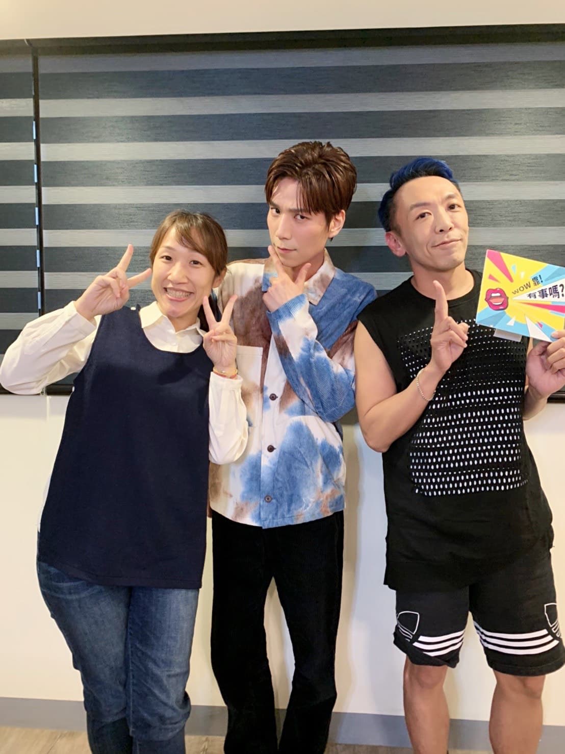 潘裕文推出新作《不敢唱的情歌》,日前他上Podcast、YouTube節目《Wow靠!有事嗎?》。(Wow靠!有事嗎?提供)
