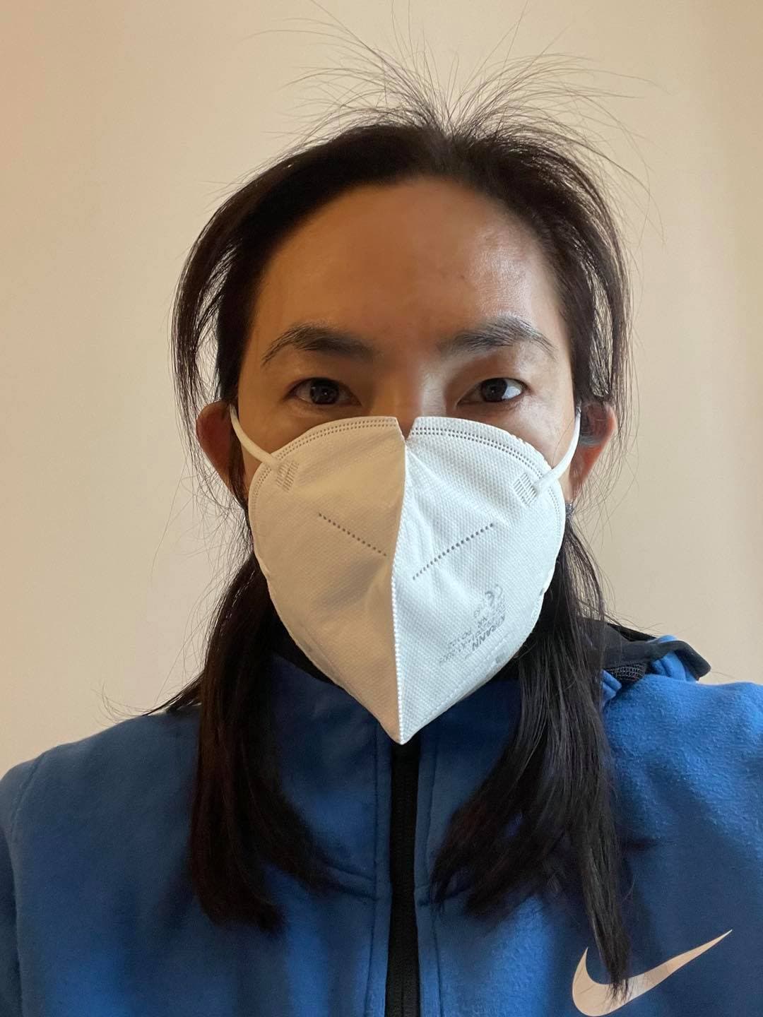 錢薇娟表示在奧地利一定要用規定3D立體口罩(如圖)。 (翻攝自錢薇娟臉書粉專)
