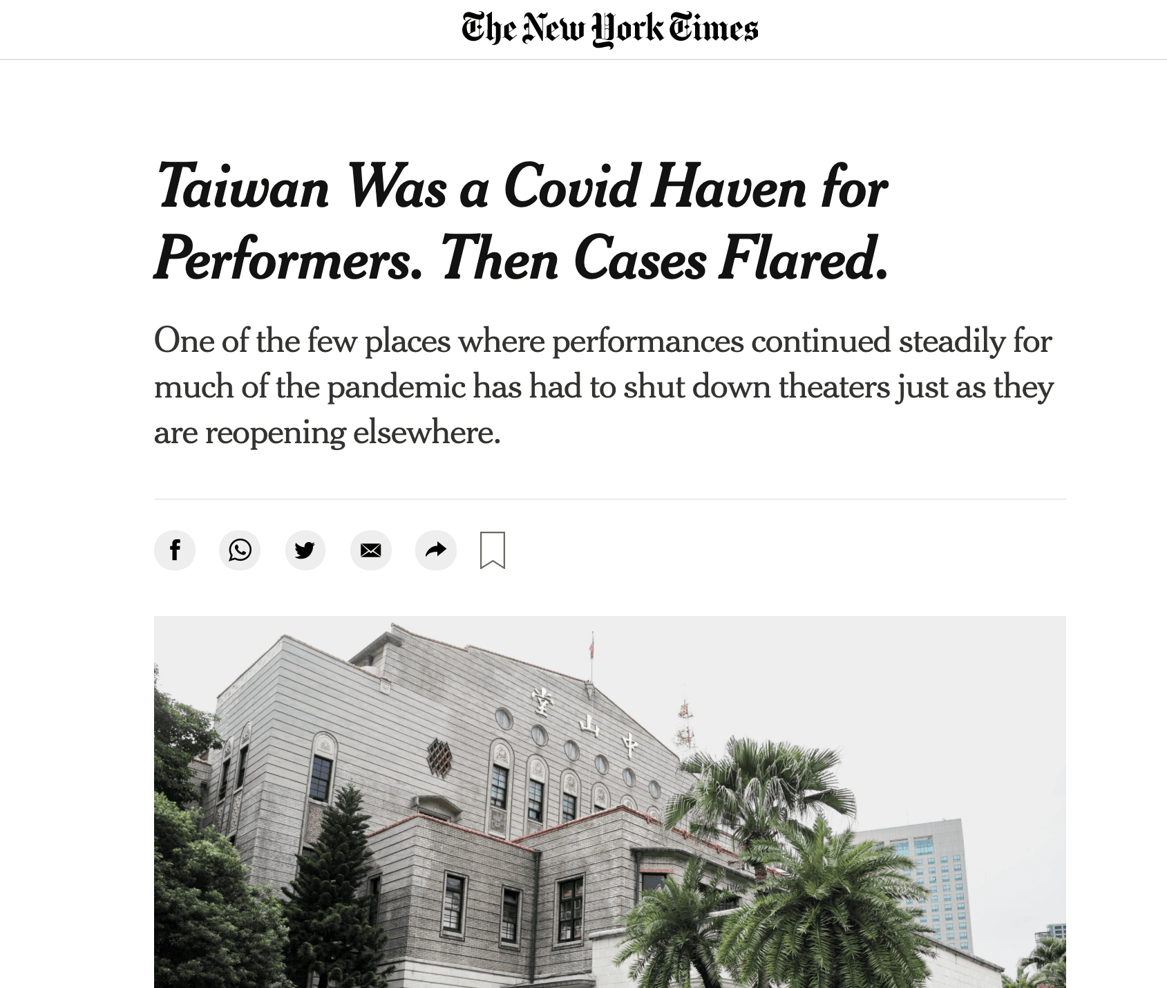 《紐約時報》以〈台灣曾是表演者天堂，如今疫情爆發〉為標題，報導國內外藝術家們面對疫情爆發的無奈。（翻攝《紐約時報》官網）