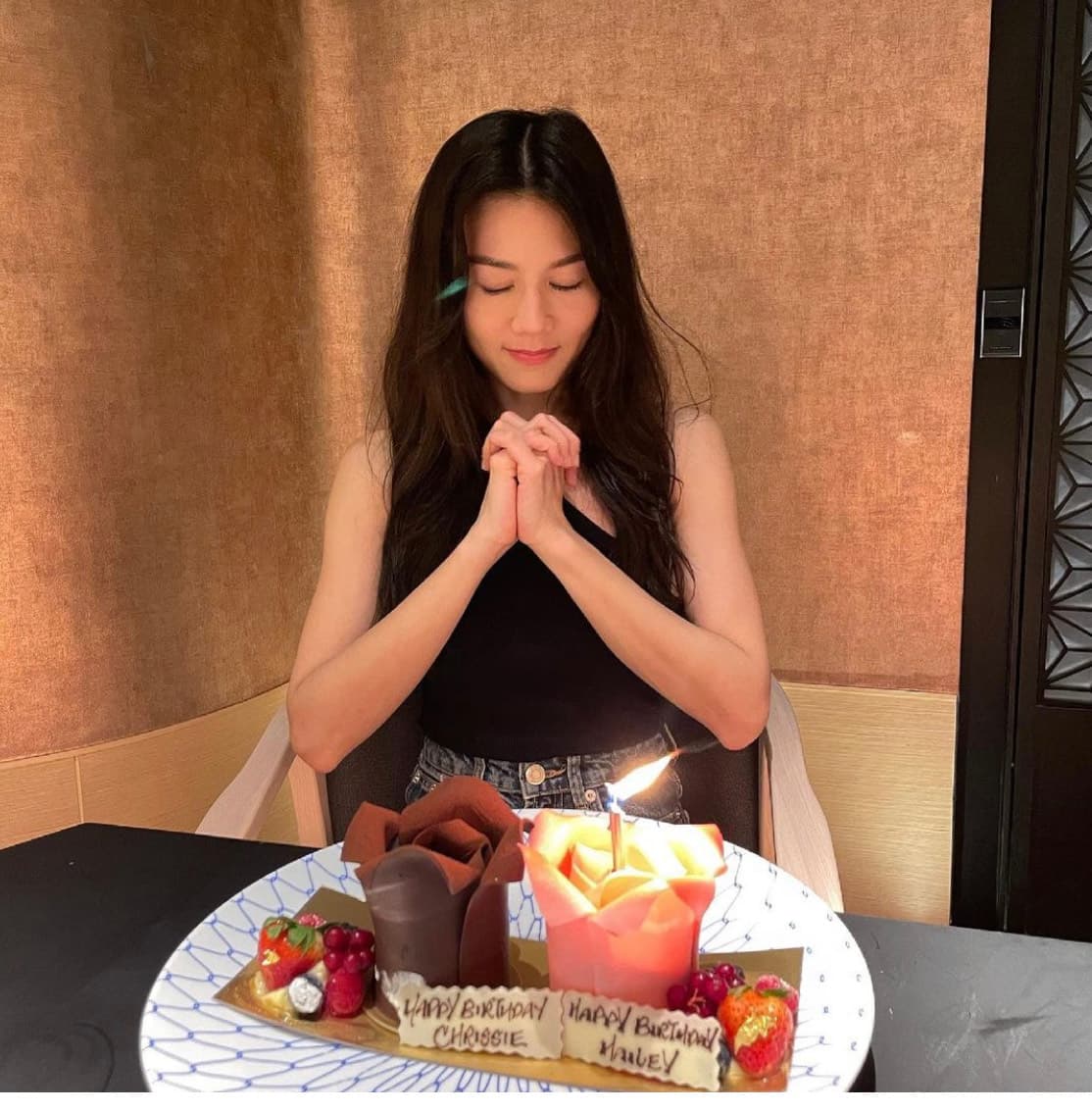 在圈中緋聞少的同秀娜人緣甚好,上星期36歲慶生活動不斷。(周秀娜IG)