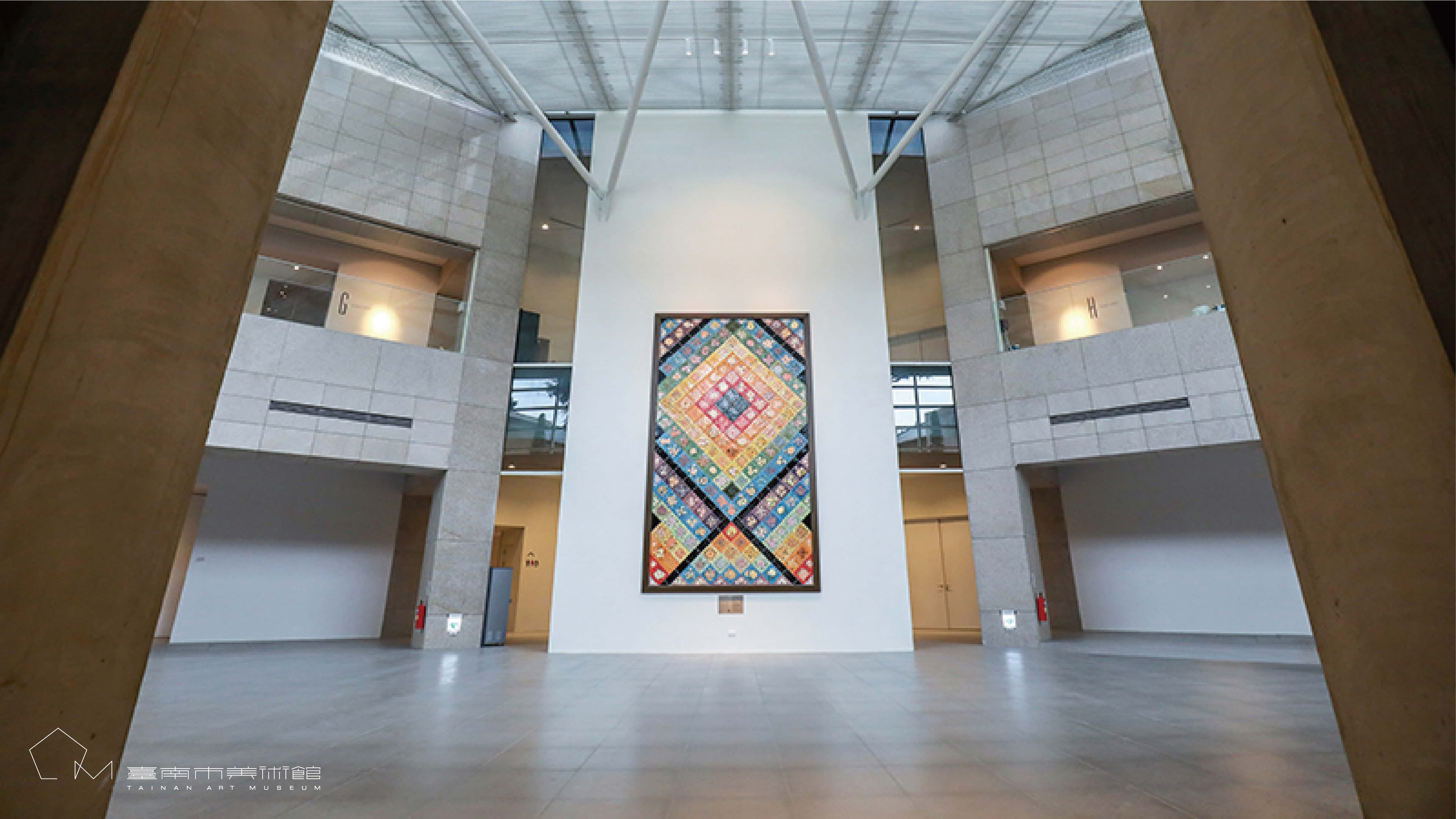 南美館1館中央廊道是林志玲婚禮辦喜酒的地方,這次也在南美館提供的官方美圖中出現。(臺南市美術館提供)