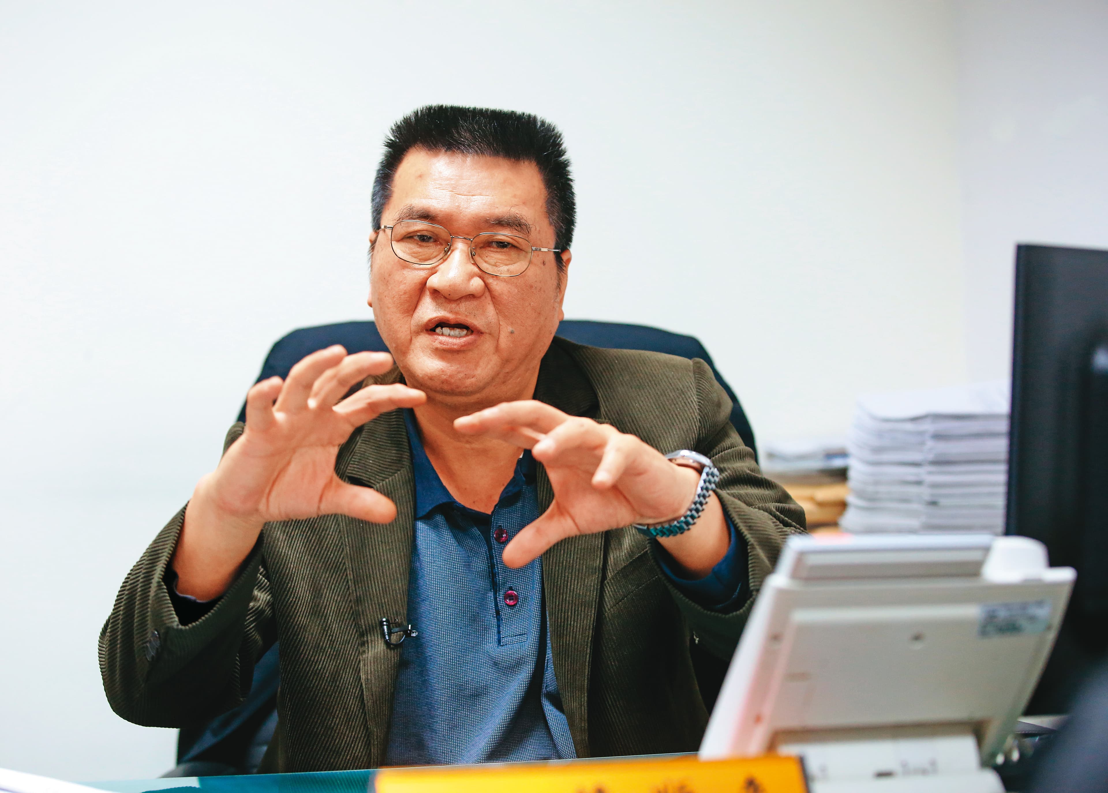時任新莊分局偵查隊長的賴順來認為,張男身為執法人員卻知法犯法,罪有應得。
