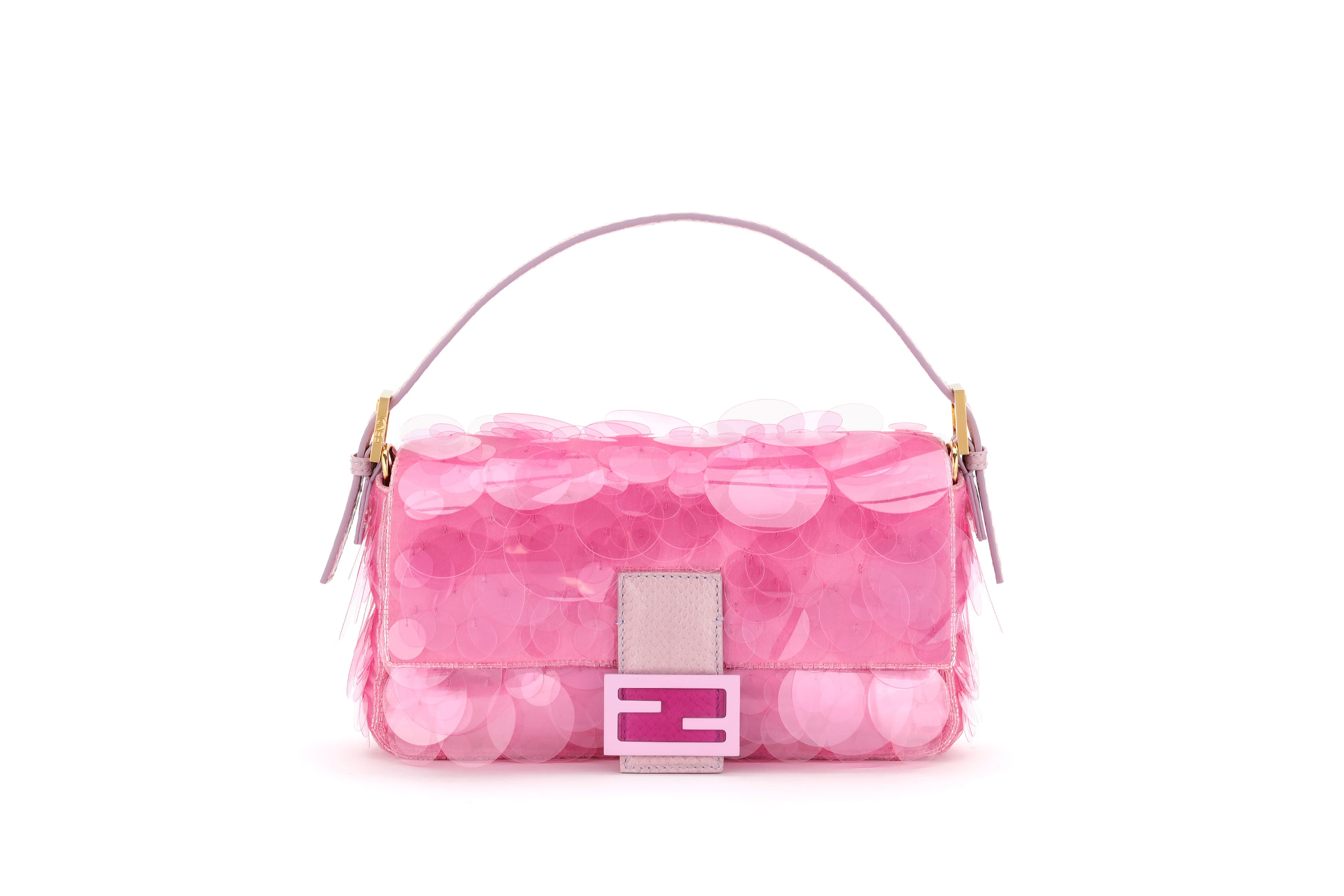 FENDI Vertigo聯名系列粉色亮片造型Baguette 1997。NT$86,900。（FENDI提供）