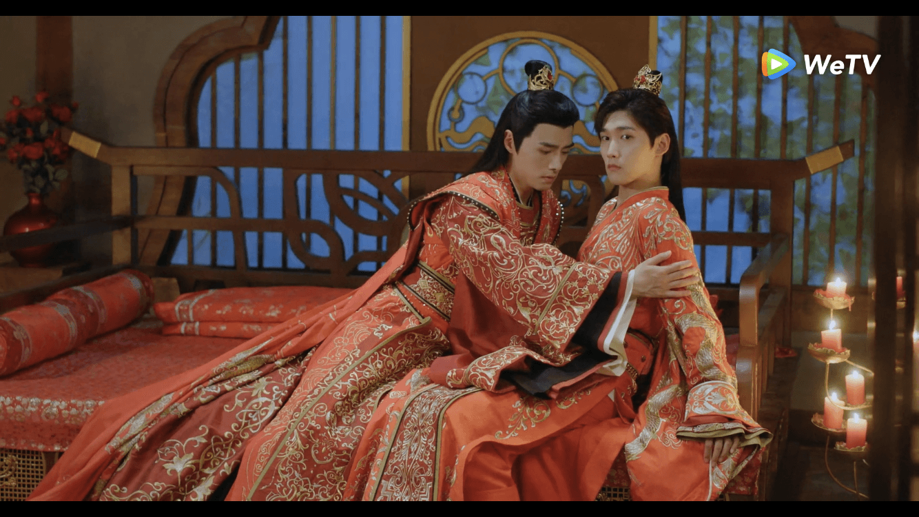 穿越古裝劇《雙世寵妃3》設定為女人為王的天下，女主角將迎娶兩位駙馬。（WeTV提供）