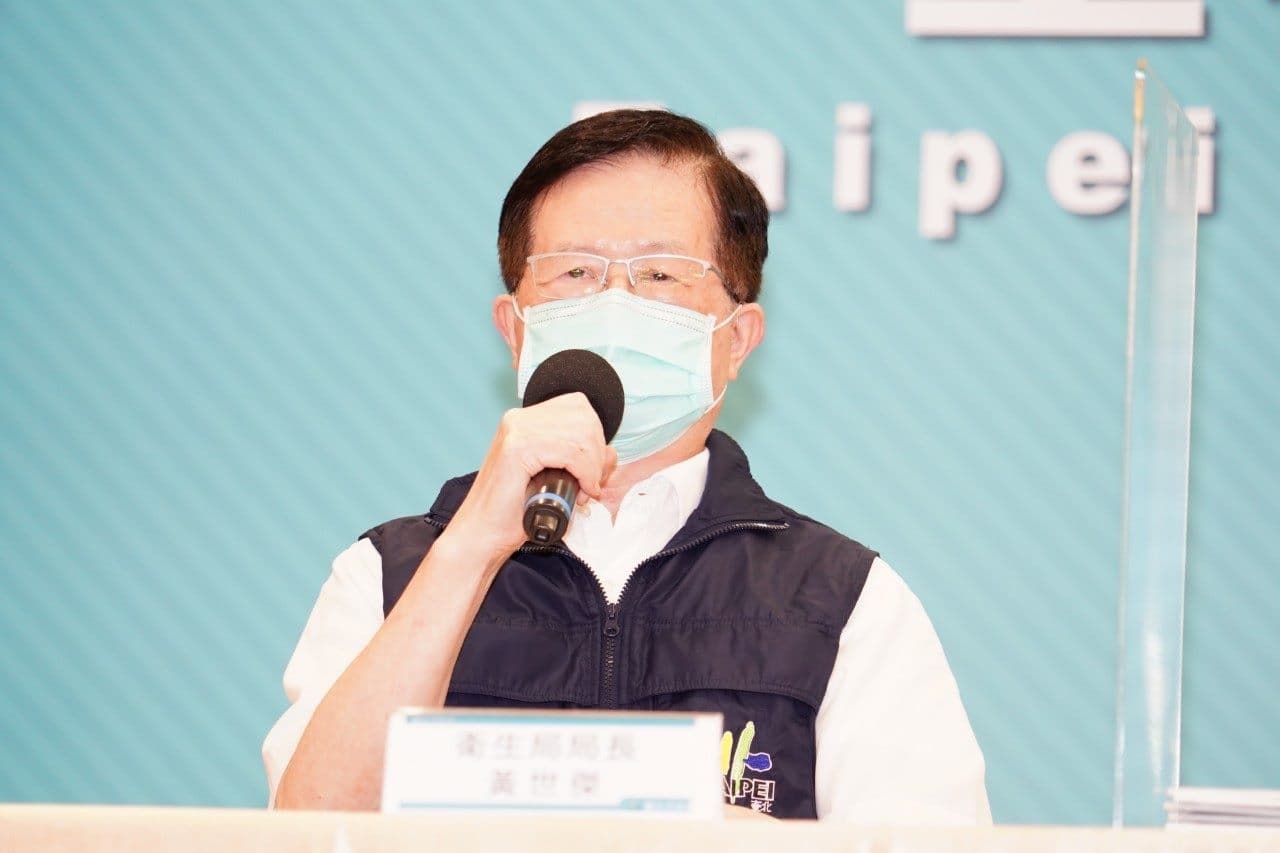 黃世傑昨日強調,不會將疫苗配發至診所;但如今一看該說法備受質疑。(台北市府提供)