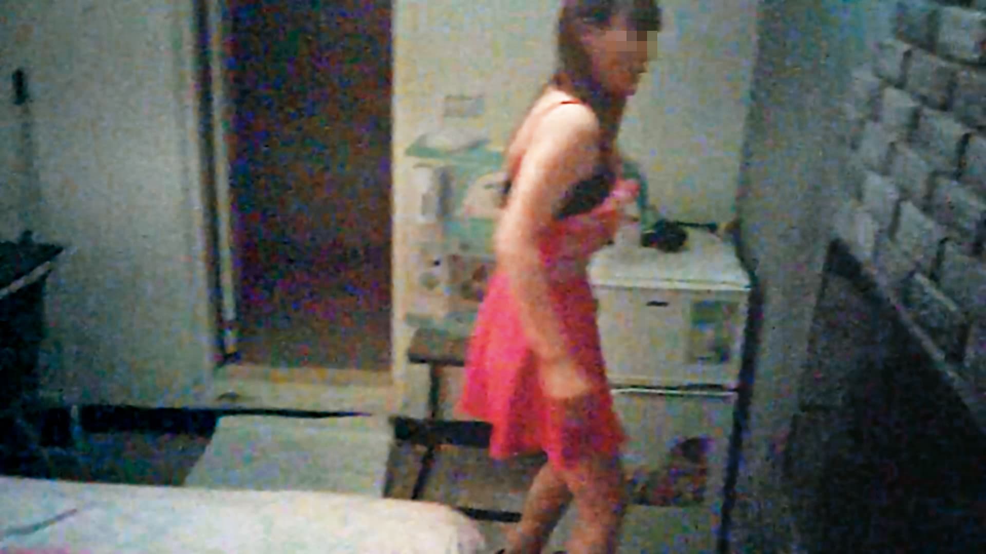 原本在萬華流竄的非法外籍女侍,疫情期間直接當起樓鳳下海賣淫。(讀者提供)