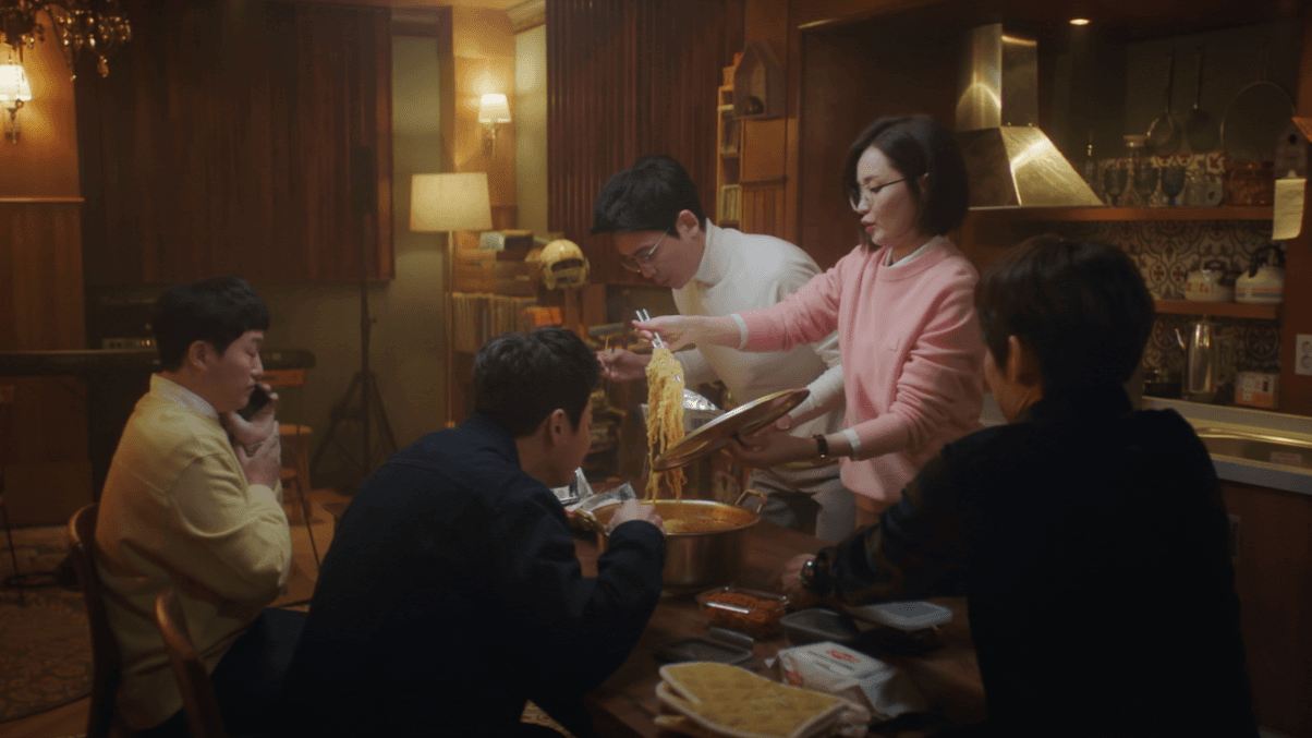 《機智醫生生活:第2季》將延續上一季的情緒與溫暖來講述新的故事。(Netflix提供)