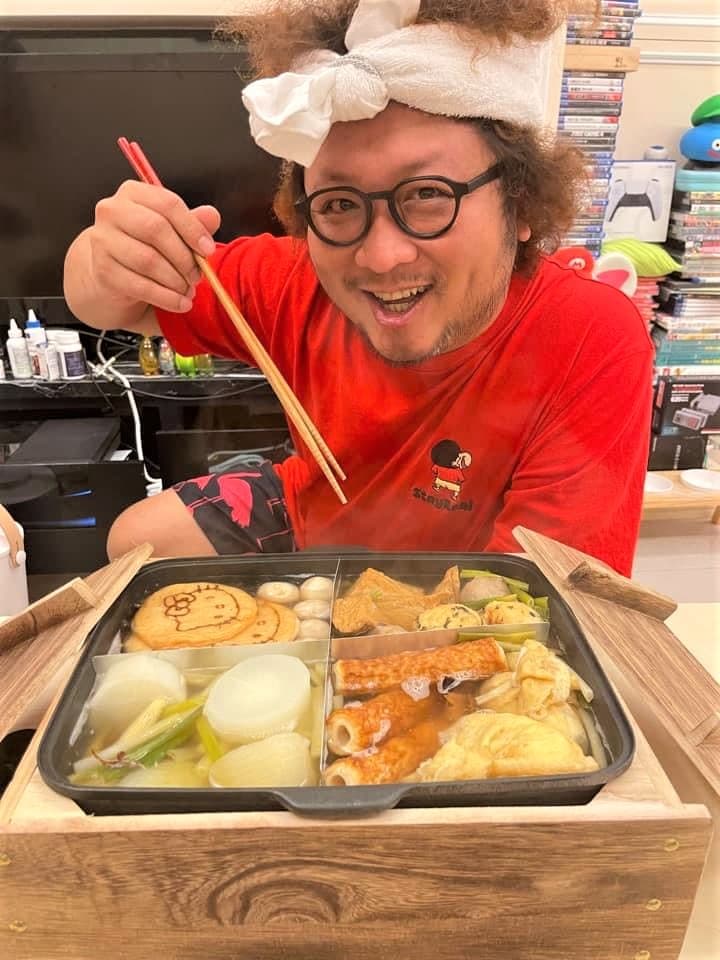 納豆坦承自己的自煮功力僅有清冰箱煮火鍋,因此請《神廚賽恩師》發起「自煮居家防疫神廚大賽」,想參考看看大家都做什麼料理。(公視提供)