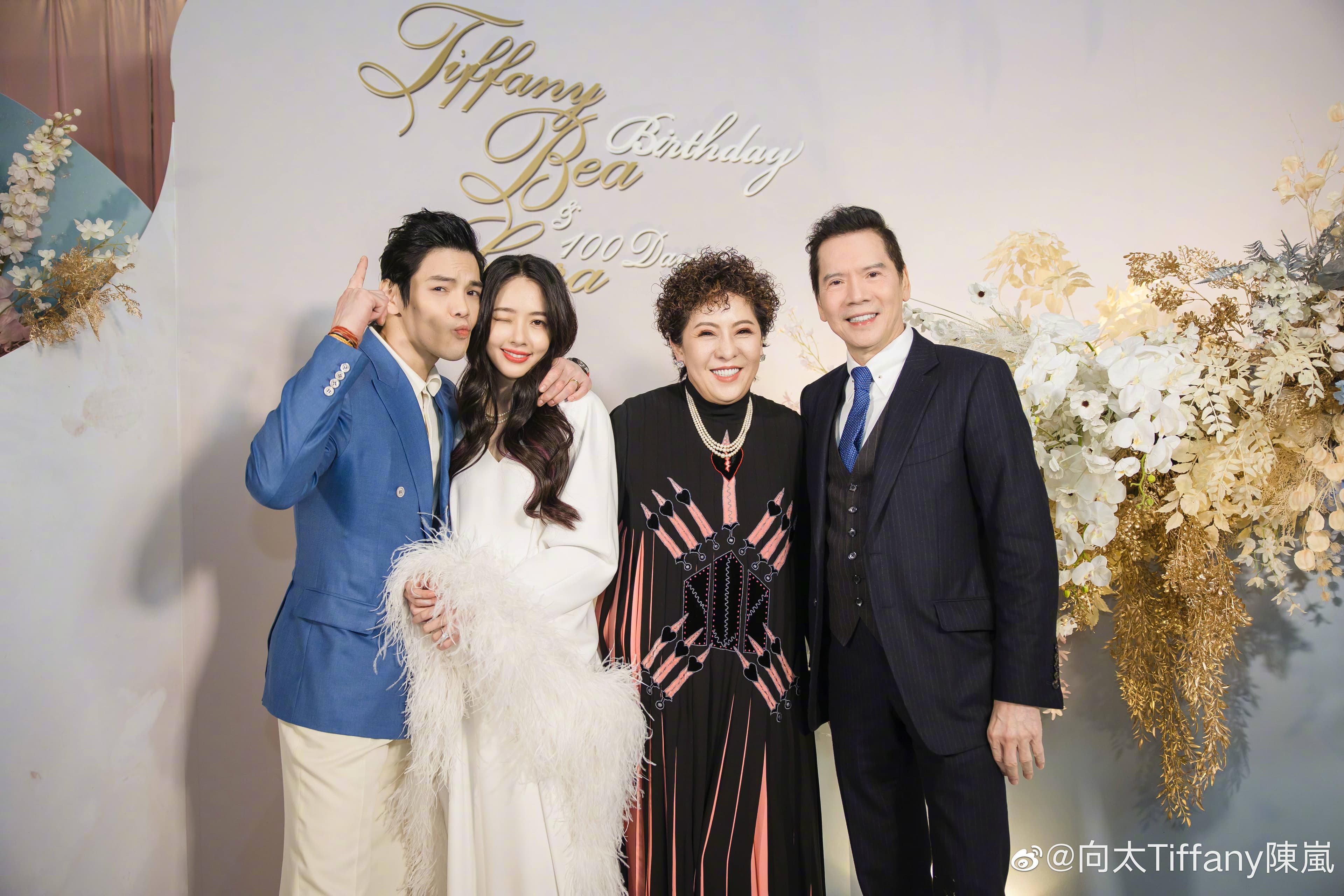 去年陳嵐與夫婿向華強來台陪兒媳婦郭碧婷生產,還高調為孫女辦了百日宴。(陳嵐微博)