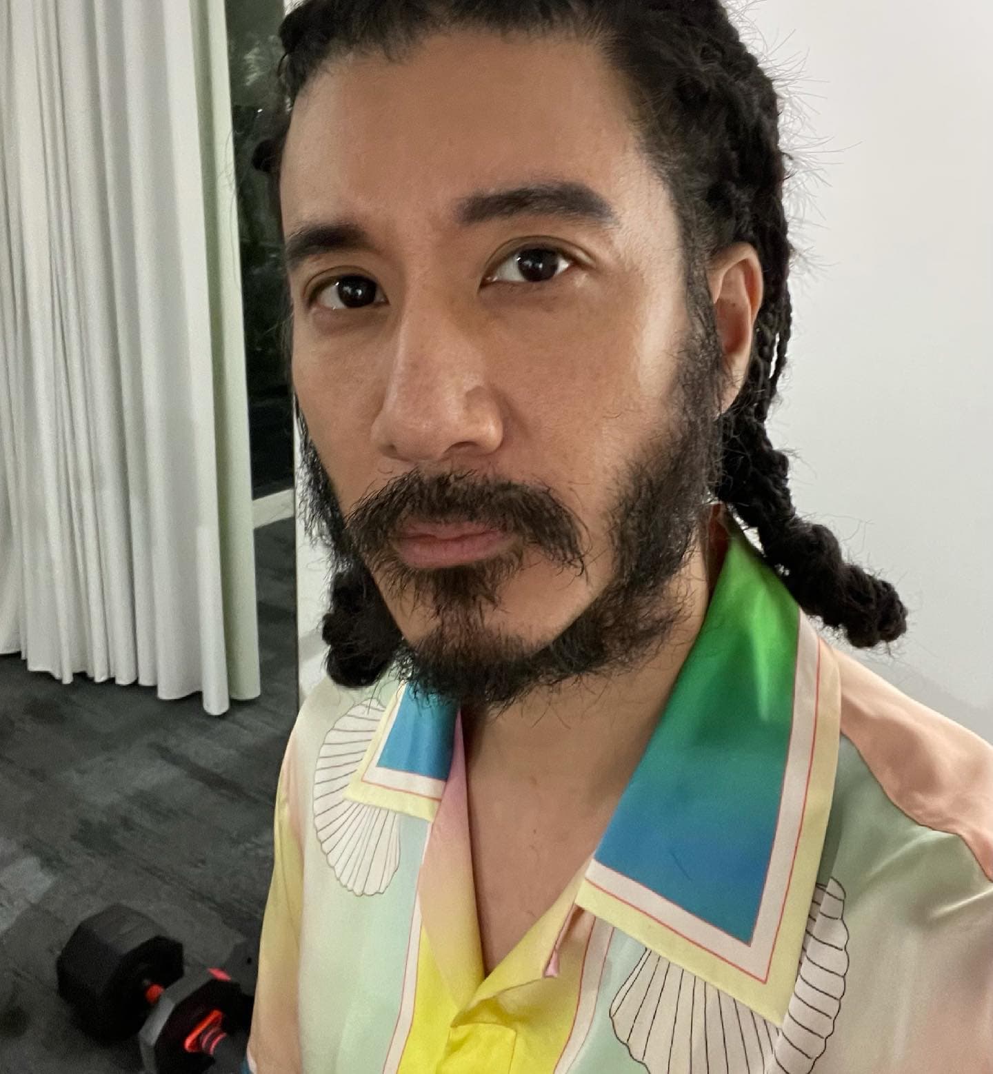 王力宏趁著演藝工作暫停之際當起了虯髯客。(翻攝自王力宏臉書)