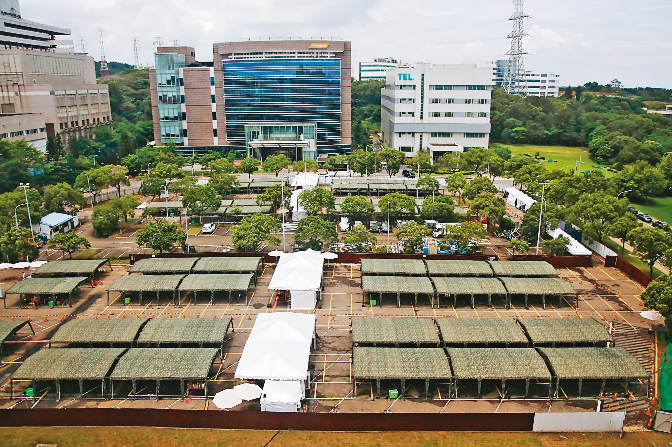 新竹科學園區專案篩檢站占地2,500坪,1天可篩檢1千人次。