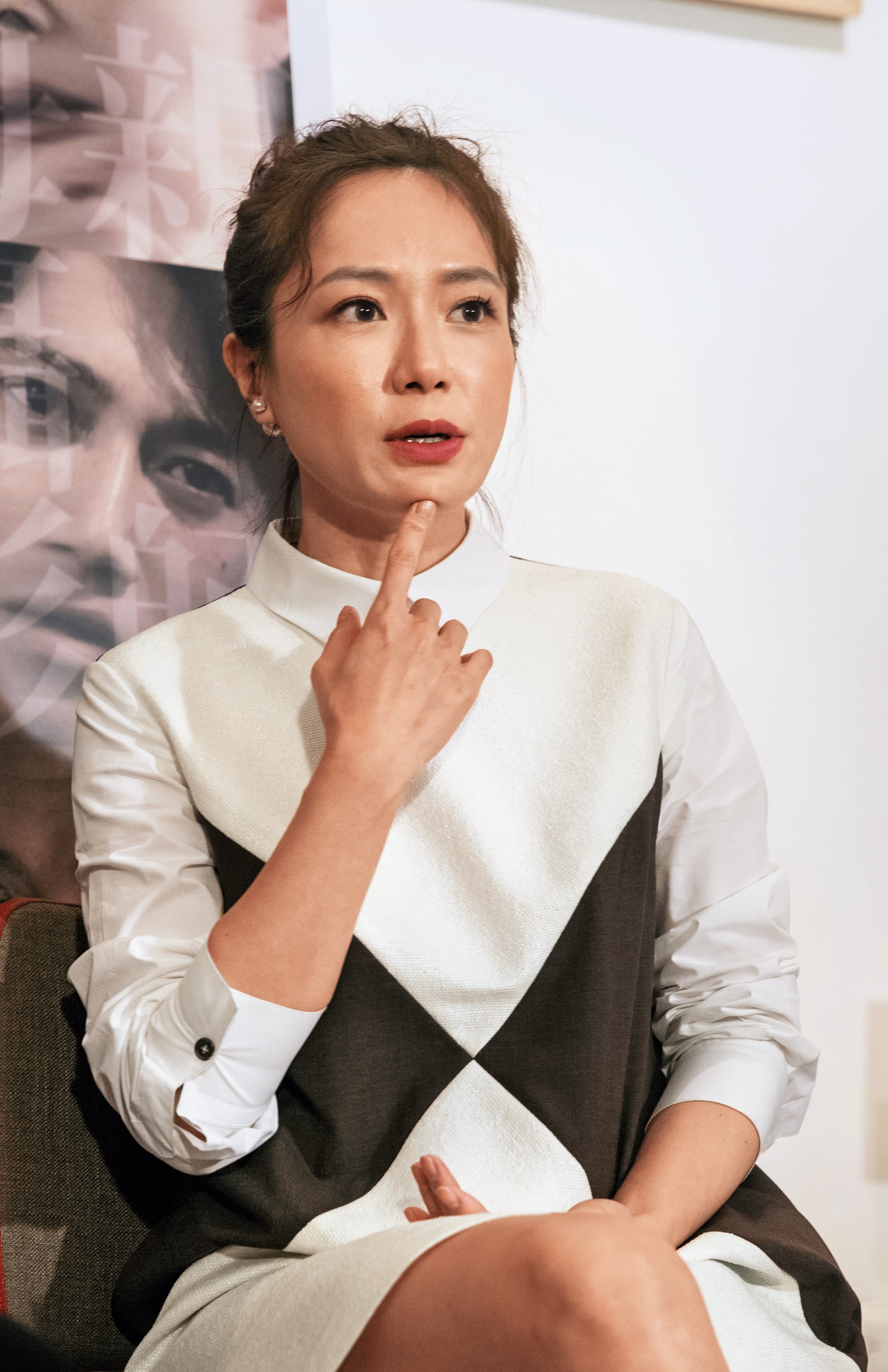 尹馨與張承中以結婚為前提交往,但戀愛兩年即因個性不合而分手。
