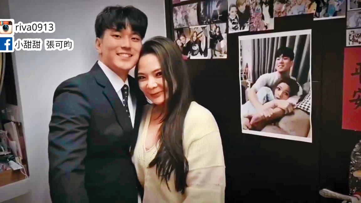小甜甜(右)和小5歲的老公(左)交往不到1年就閃孕閃婚。(翻攝自小甜甜IG)