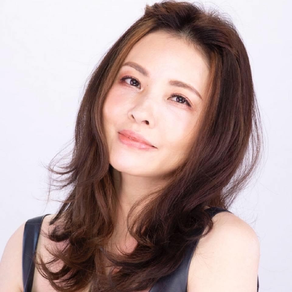 何如芸與花蓮美侖飯店董事長王敏錡結婚16年,傳出婚變,離婚官司仍在進行中。