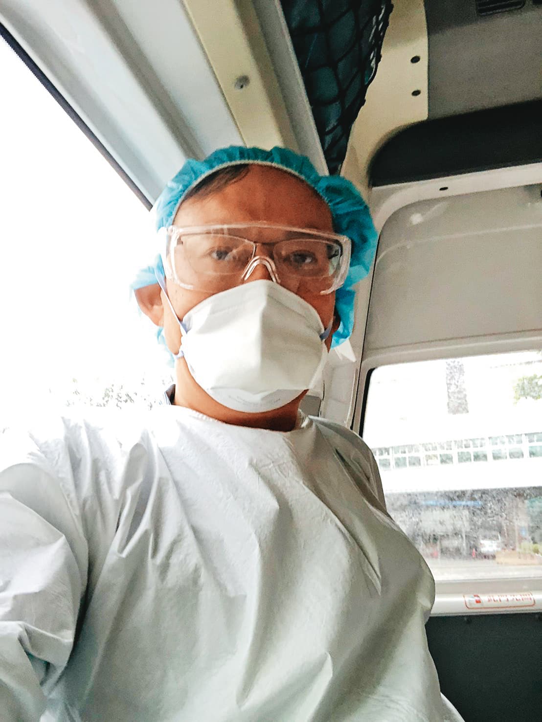 駐印度副代表陳牧民染疫後決定返台治療,一抵國門就全副武裝被載至醫院,康復出院後仍感到體力明顯變差。(陳牧民提供)