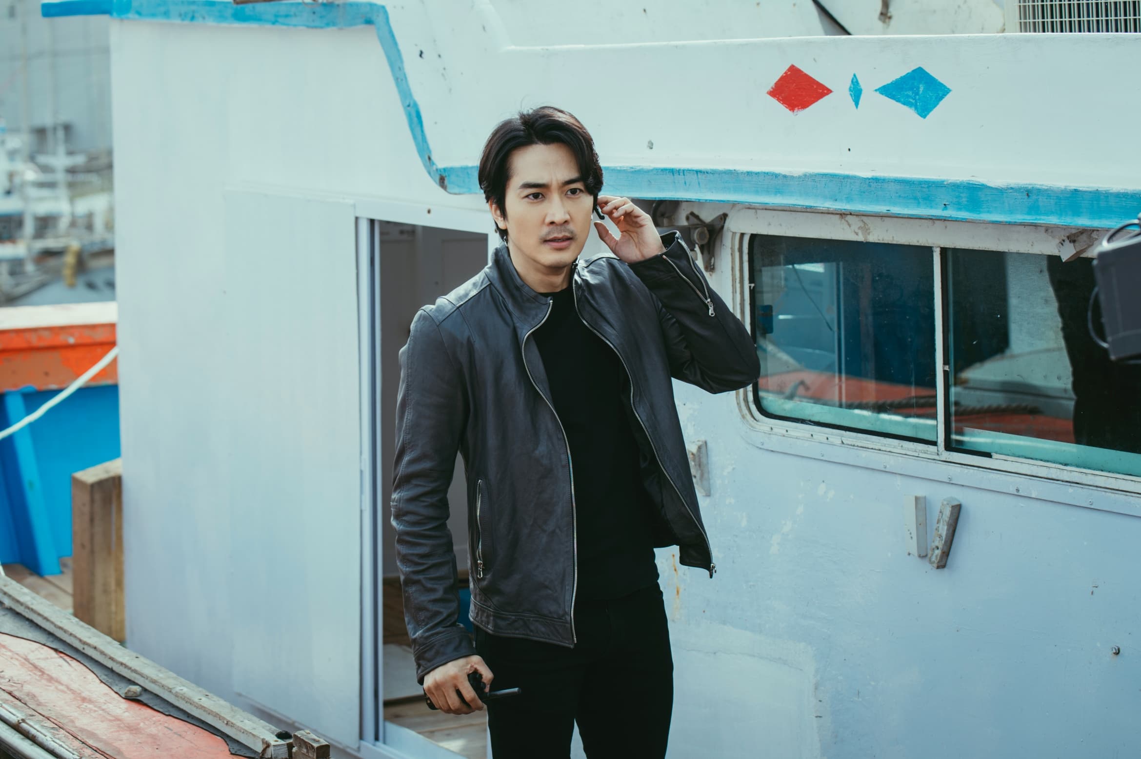 宋承憲加入《VOICE 4》飾演洛杉磯刑警,為查明妹妹死因而待在韓國緝凶。(friDay影音提供)