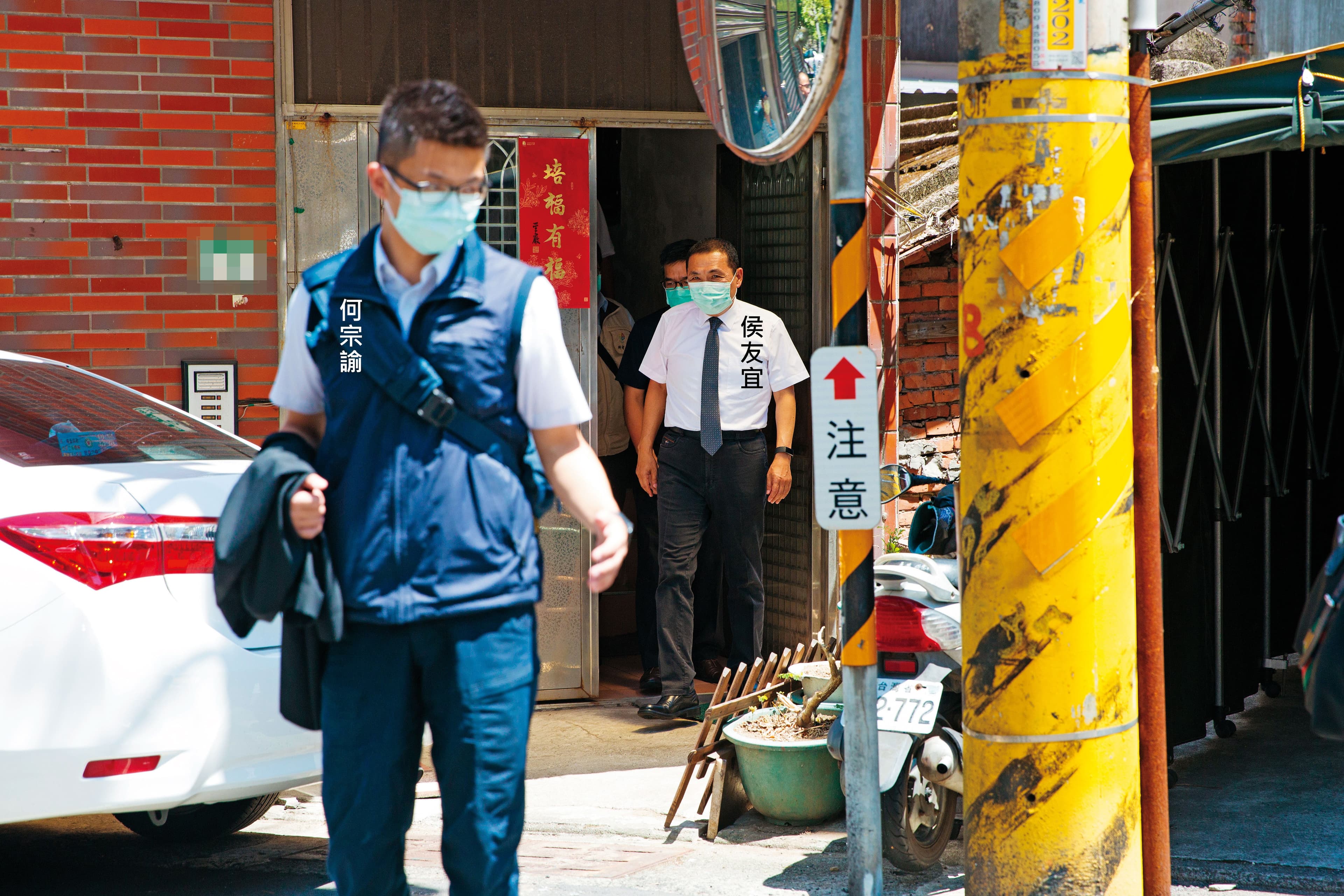 何宗諭擔任侯友宜隨扈2年多,經常陪侯出席各種活動。