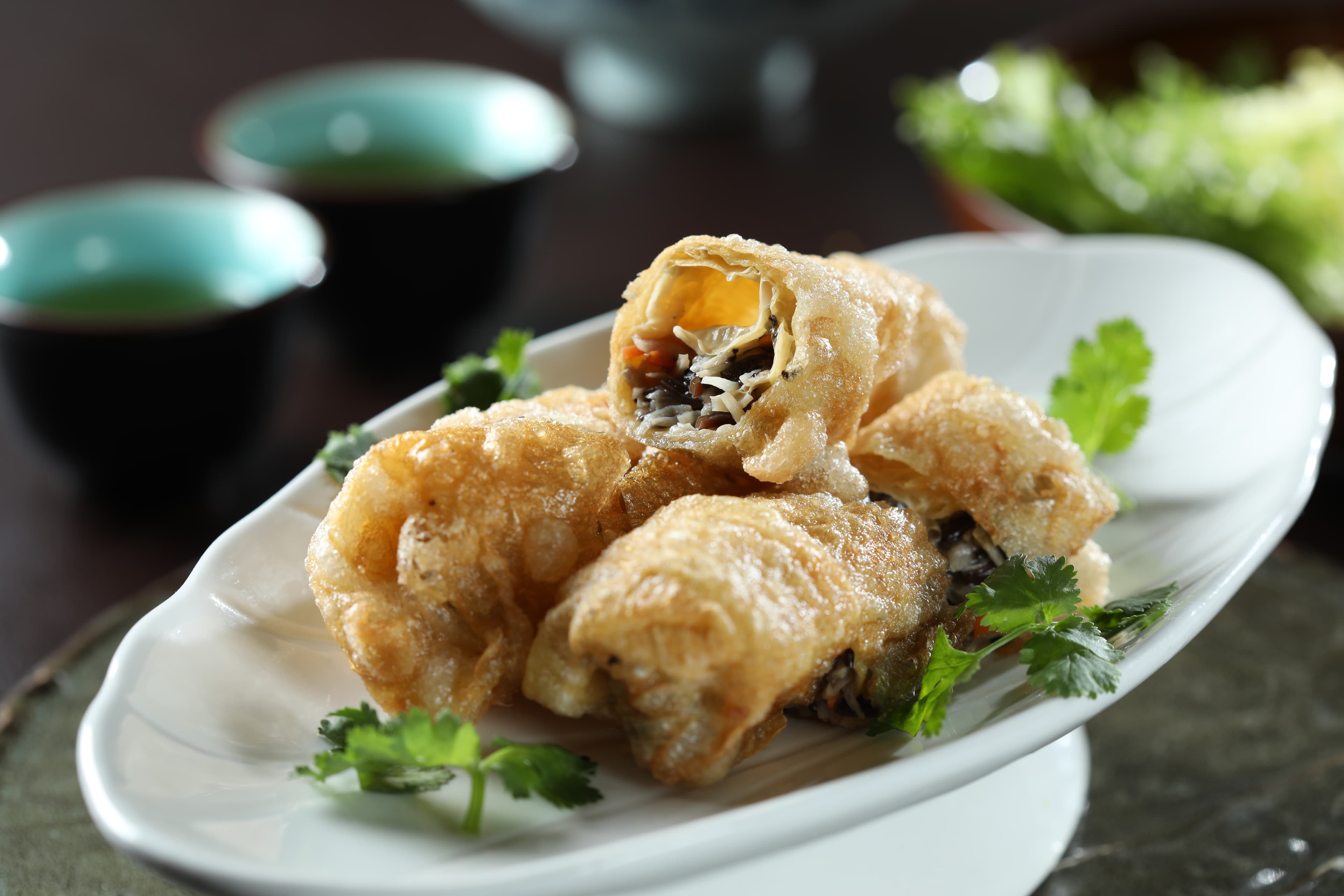無論是不是蔬食者，都會愛上這道豆味香濃的「脆皮素燒鵝」。（180元／份）