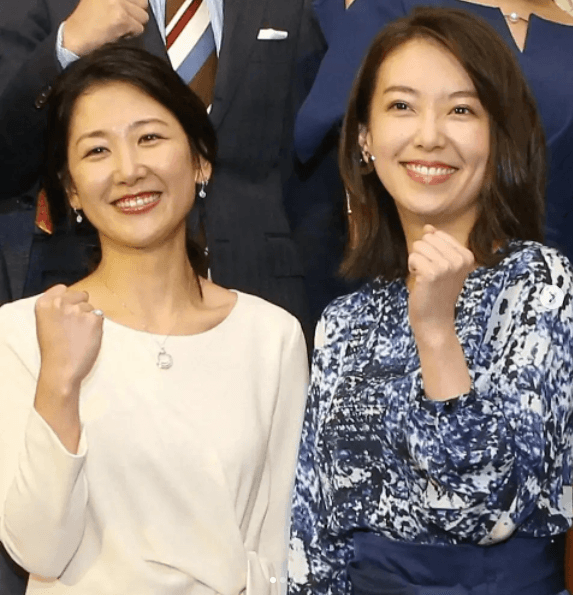 不少網友稱和久田麻由子(右)的笑容和名模佐佐木希高度相似。(翻攝IG)