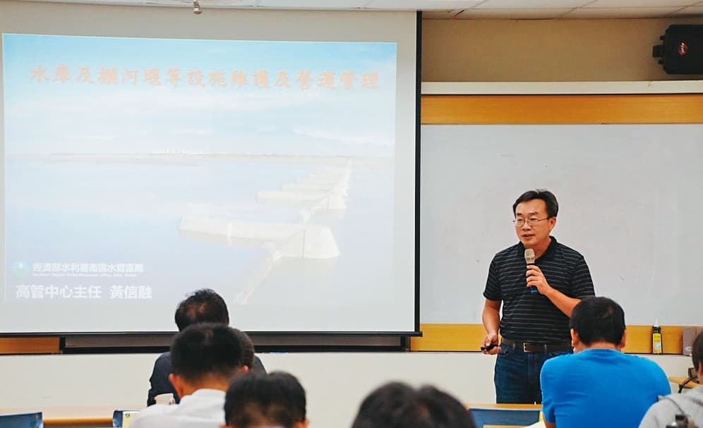 現任高屏溪攔河堰管理中心主任黃信融(圖)遭爆與人妻下屬偷情。(翻攝水利署官網)
