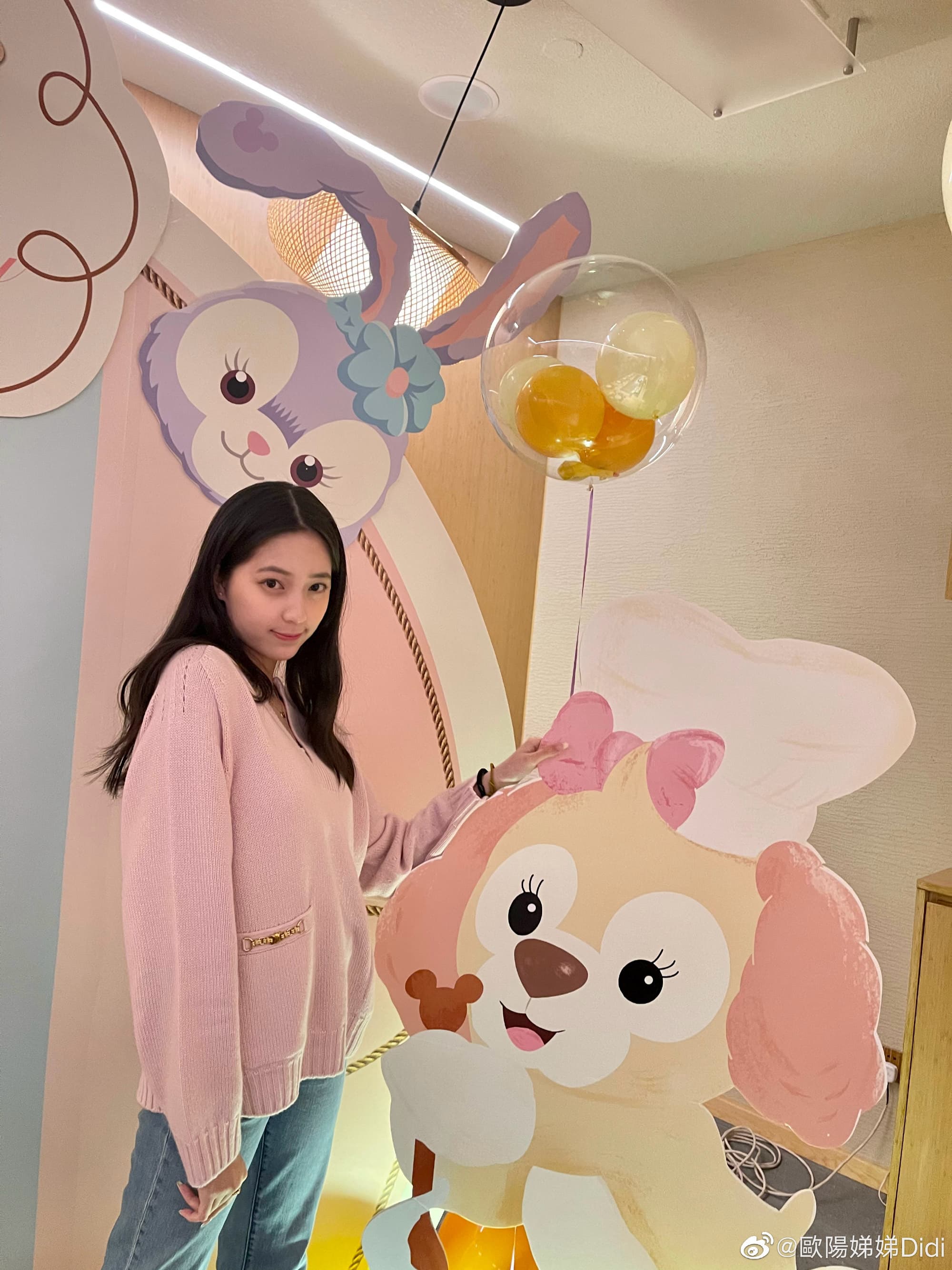 歐陽娣娣17歲生日趴。(翻攝自微博)