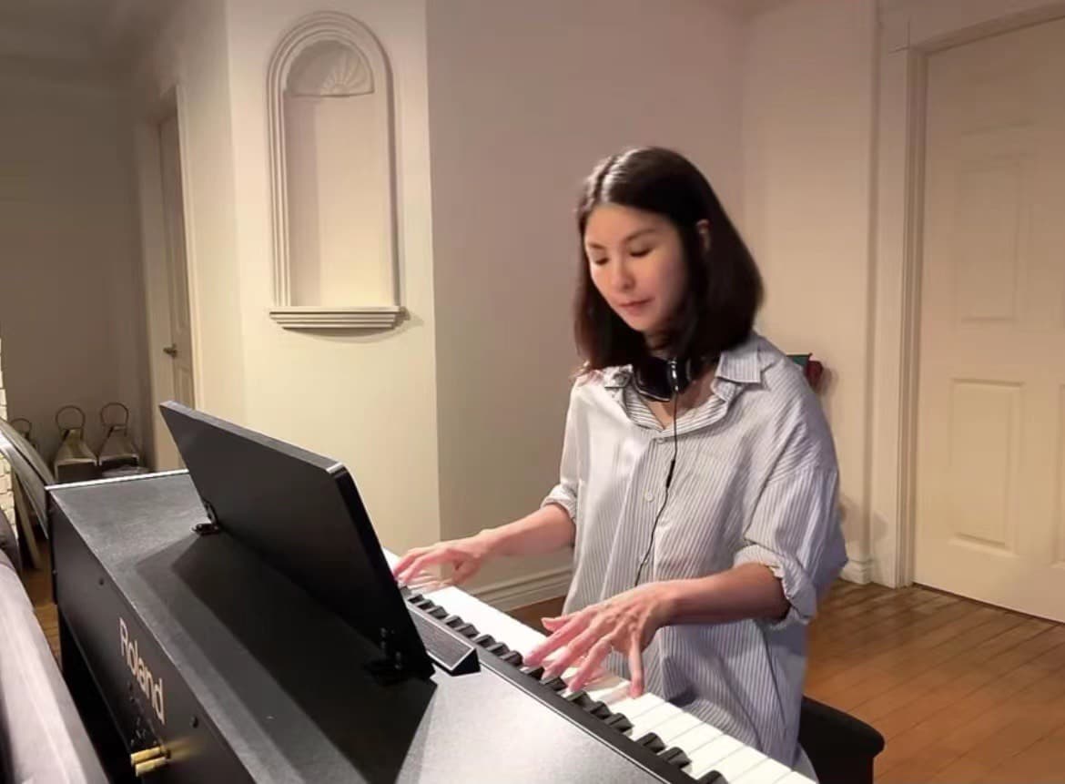 許茹芸上個月在臉書彈唱自創曲,大受好評。(翻攝自許茹芸臉書)