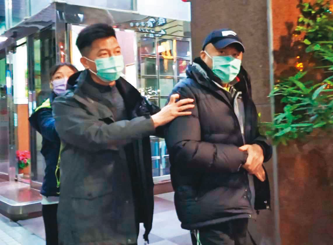 李世聰(右)身體狀況大不如前,近來仍需專心養病。