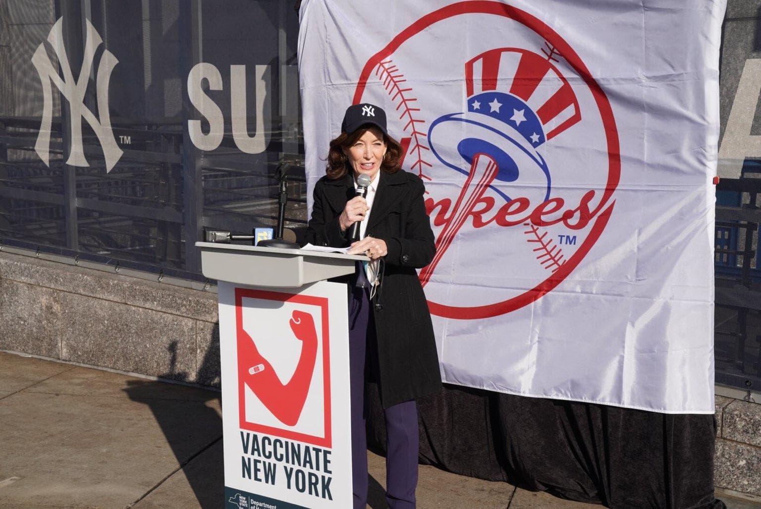 霍處將會是紐約州首位女性州長。(翻攝推特@LtGovHochulNY)
