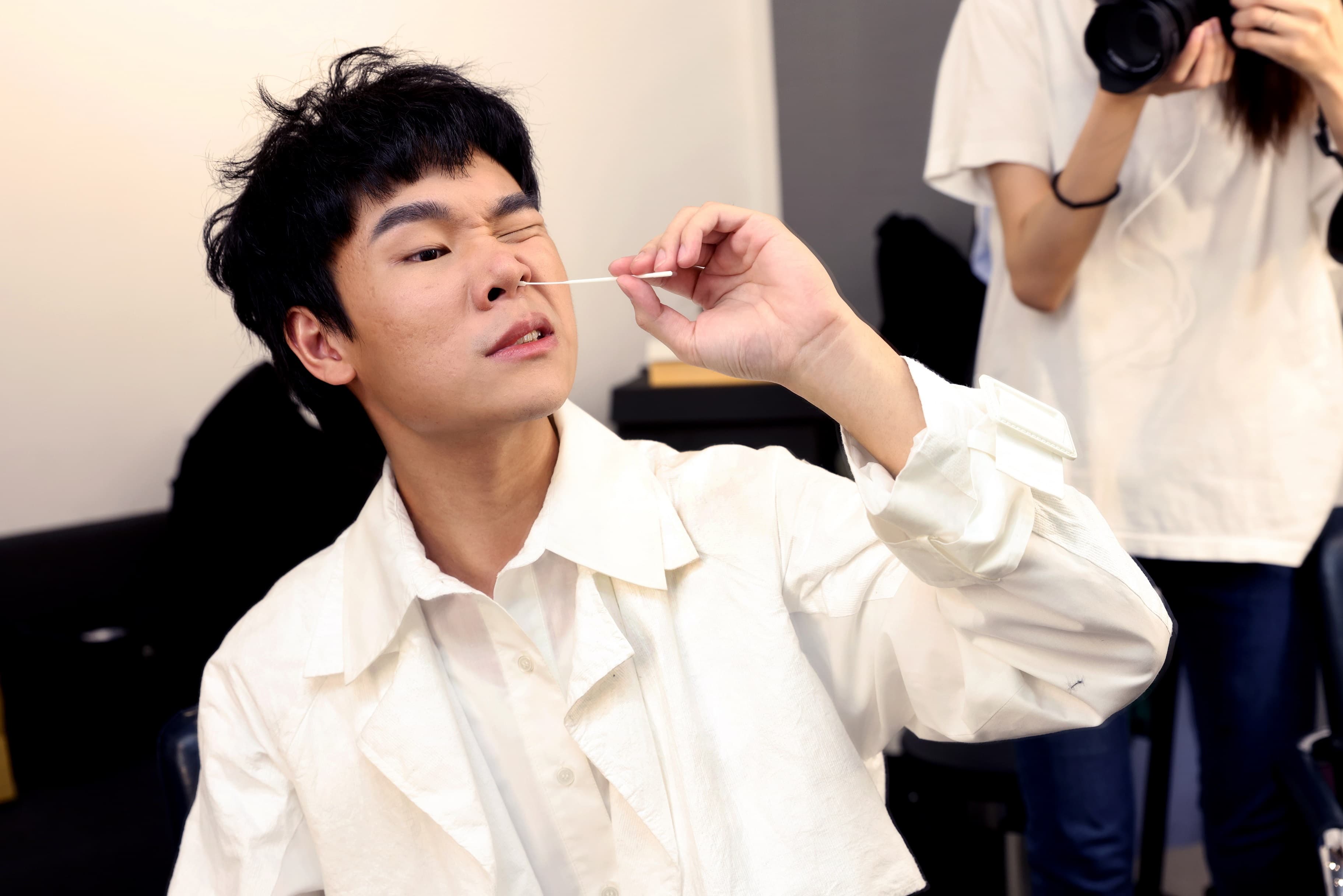 蔡明仁發片以來，已「自捅」超過10次。（一切好音樂工作室提供）
