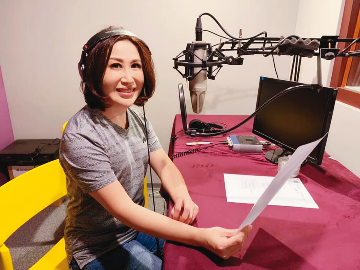 陳斐娟前年回到老東家東森財經台主持《這!不是新聞》。(翻攝自陳斐娟臉書)