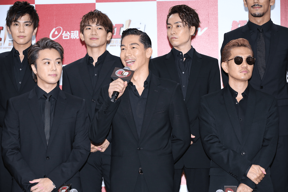 NAOTO(後排左二)是「放浪兄弟」成員,同時也身兼「三代目J Soul Brothers」隊長身分。(資料照片)