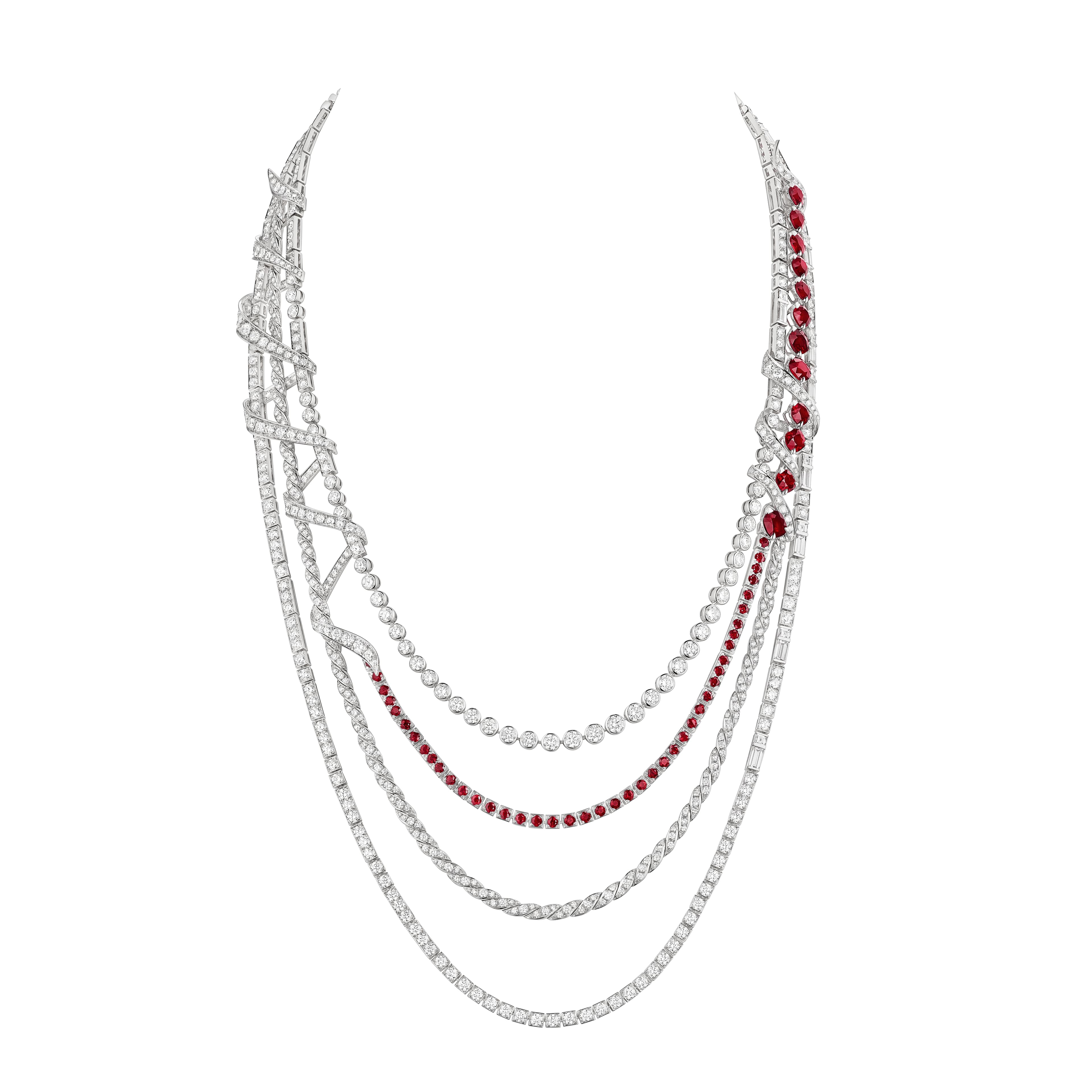 Torsade de Chaumet 18K白金可轉換式項鍊是本次展覽中最貴的作品,約合台幣4300萬元。