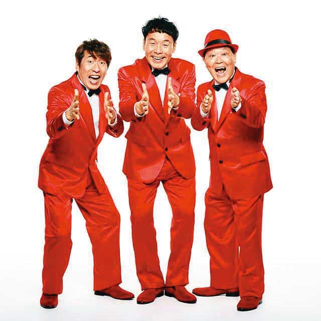 寺門JIMON(左)是日本知名諧星三人組「鴕鳥俱樂部」成員之一。(翻攝自太田PRODUCTION官網)