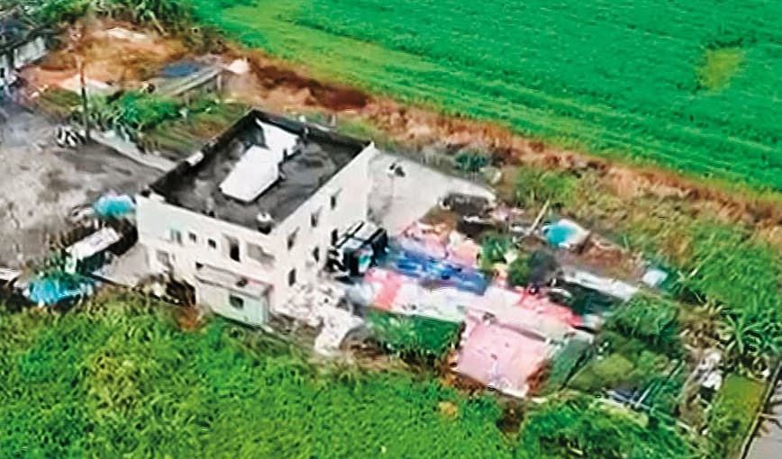 3名凶手在宜蘭壯圍一處偏僻的民宅(圖)旁焚屍碎骨,手段凶殘。(東森新聞提供)