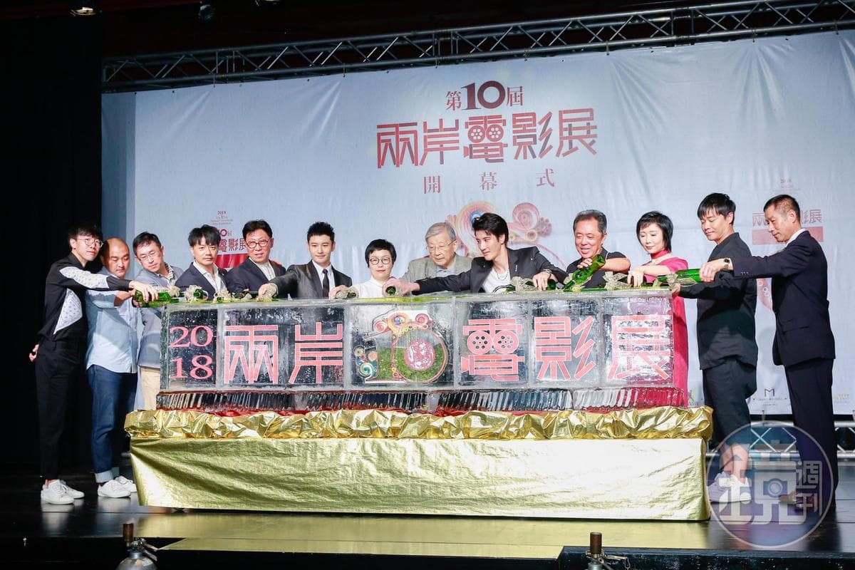 這10年李行擔任「兩岸電影交流委員會」主委,大力推動兩岸電影交流,2018年更邀來黃曉明、段奕宏等人來台與影迷見面。