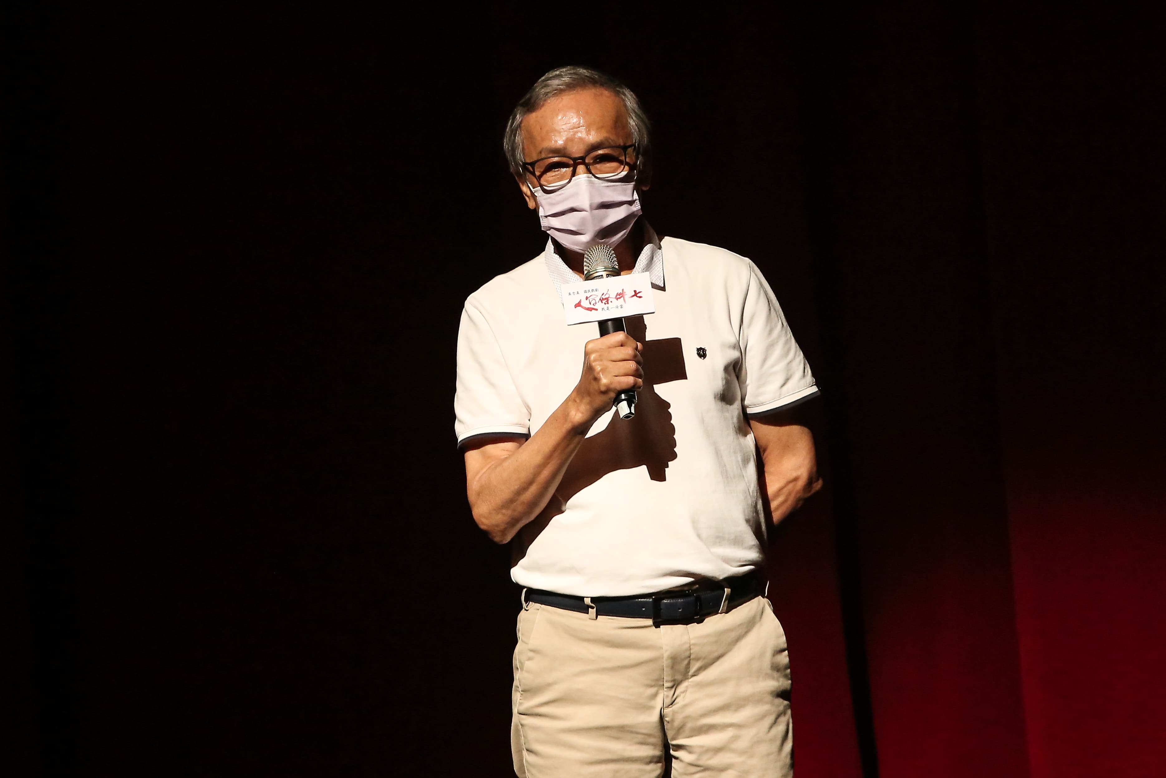 吳念真希望觀眾走進劇場看戲,「劇場如果沒有觀眾,一點都不圓滿。」