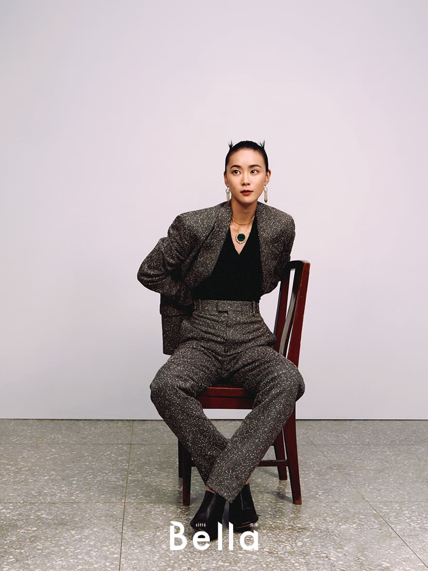 鍾瑶今年邁向35歲了！她表示30歲時的有些規畫沒成真，但也有很多從沒想過的意外成真，因此更坦然面對人生。（《Bella儂儂》提供）