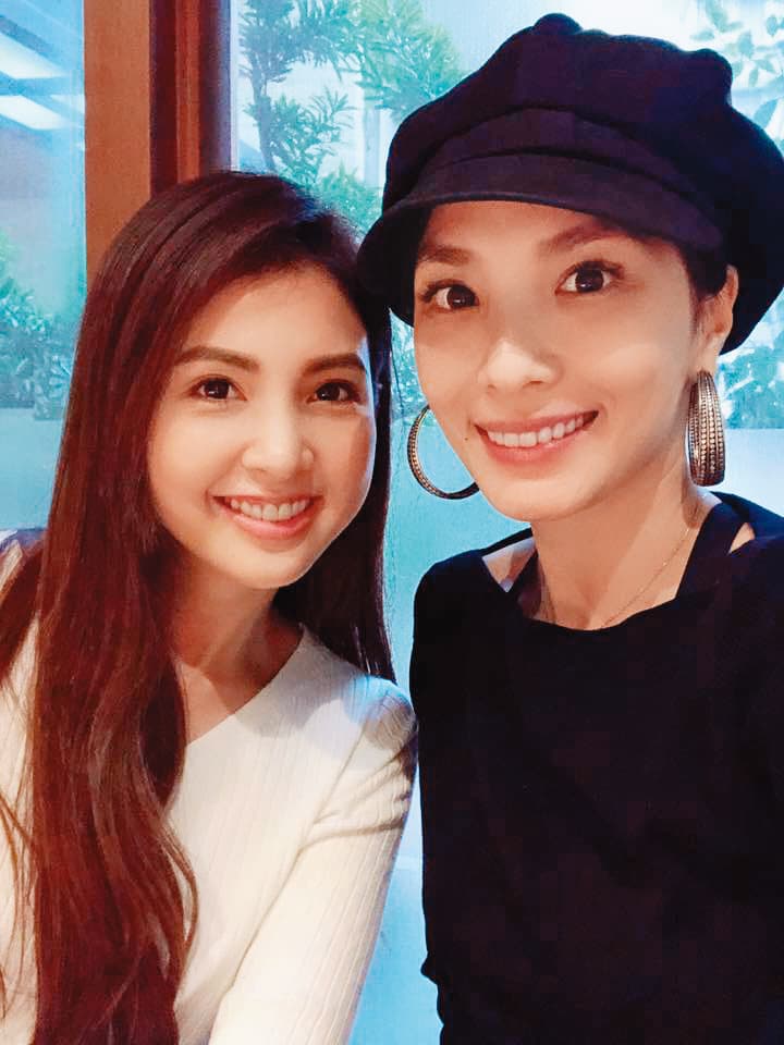 湘瑩(右)雖然沒有動手,但受Makiyo醉毆司機事件影響,無奈退出演藝圈。(翻攝湘瑩臉書)