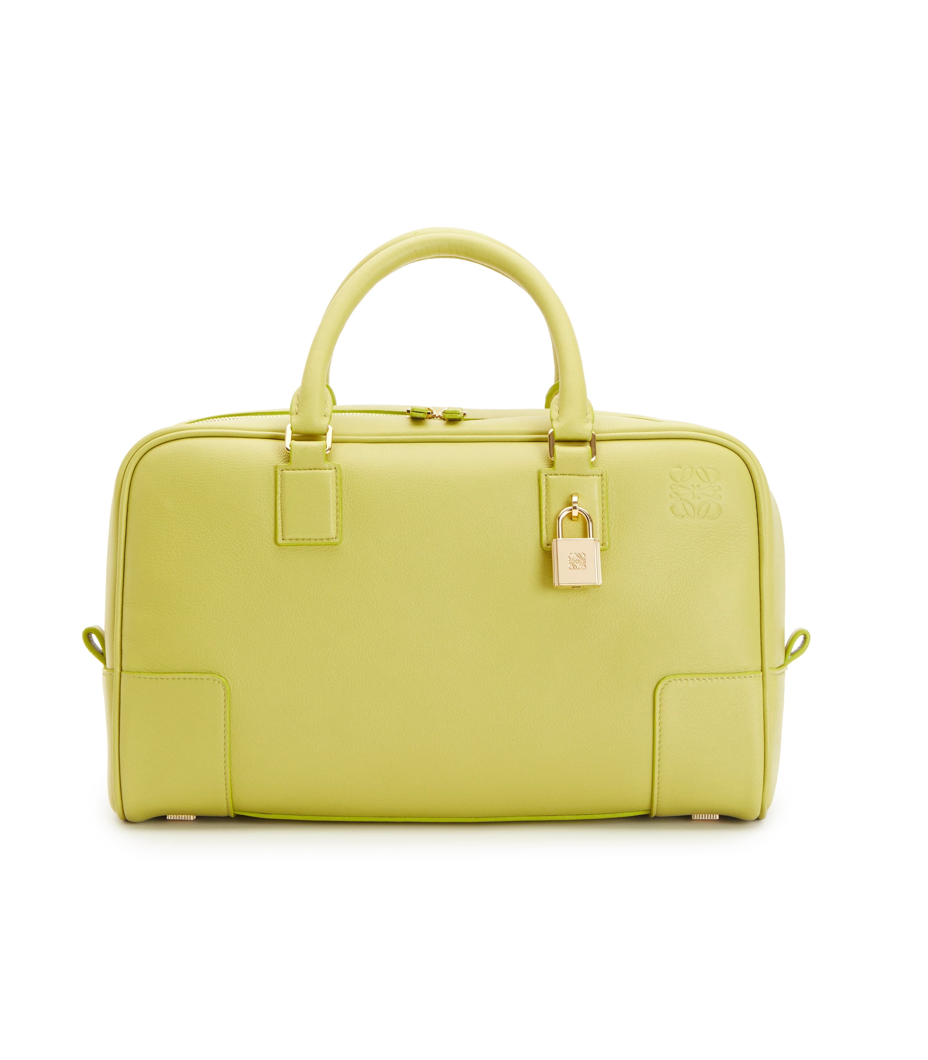 酪梨綠 Amazona 28包 價格店洽 LOEWE。（LOEWE提供）
