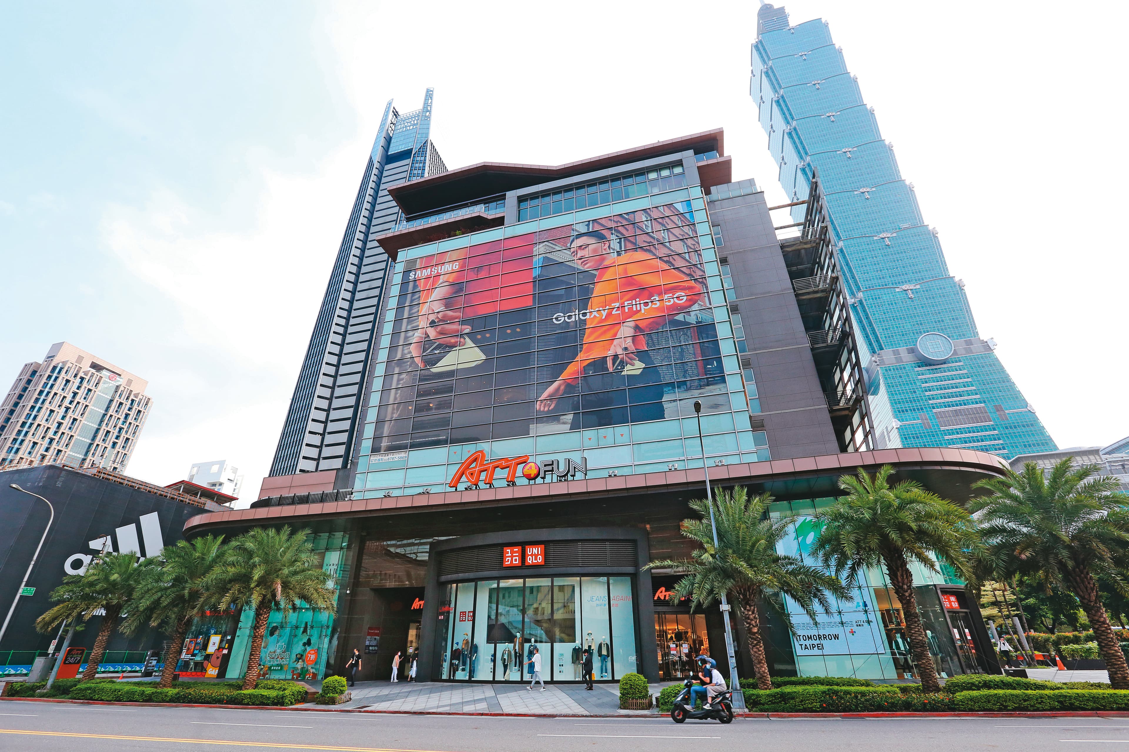 宏泰集團是ATT大股東,也是ATT信義店(圖)的房東。