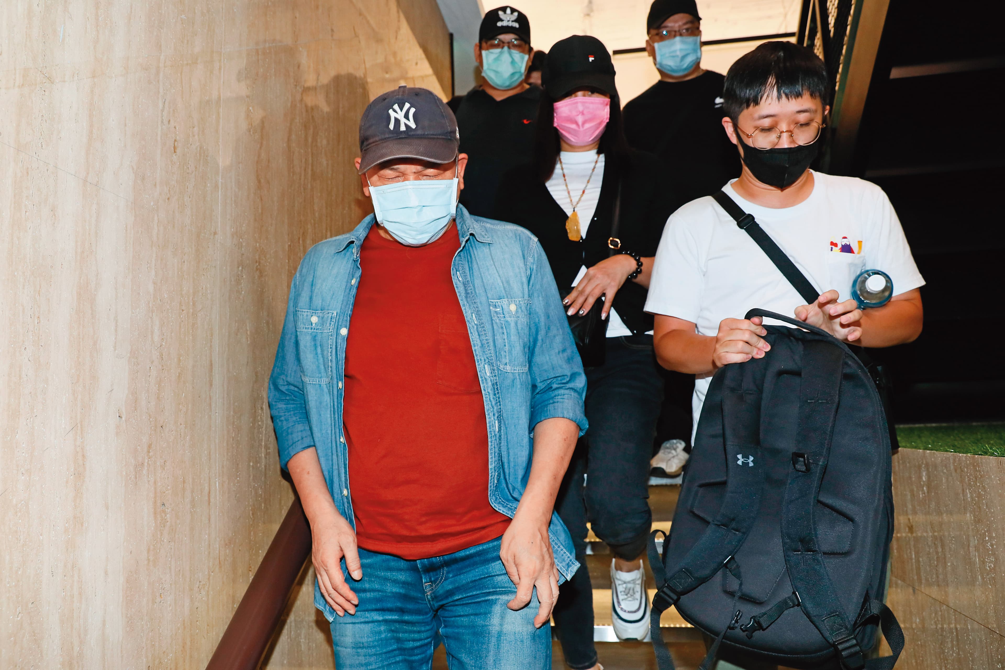 澎恰恰的友人替他發聲「不需要大家可憐,他會用自己能力償債。」