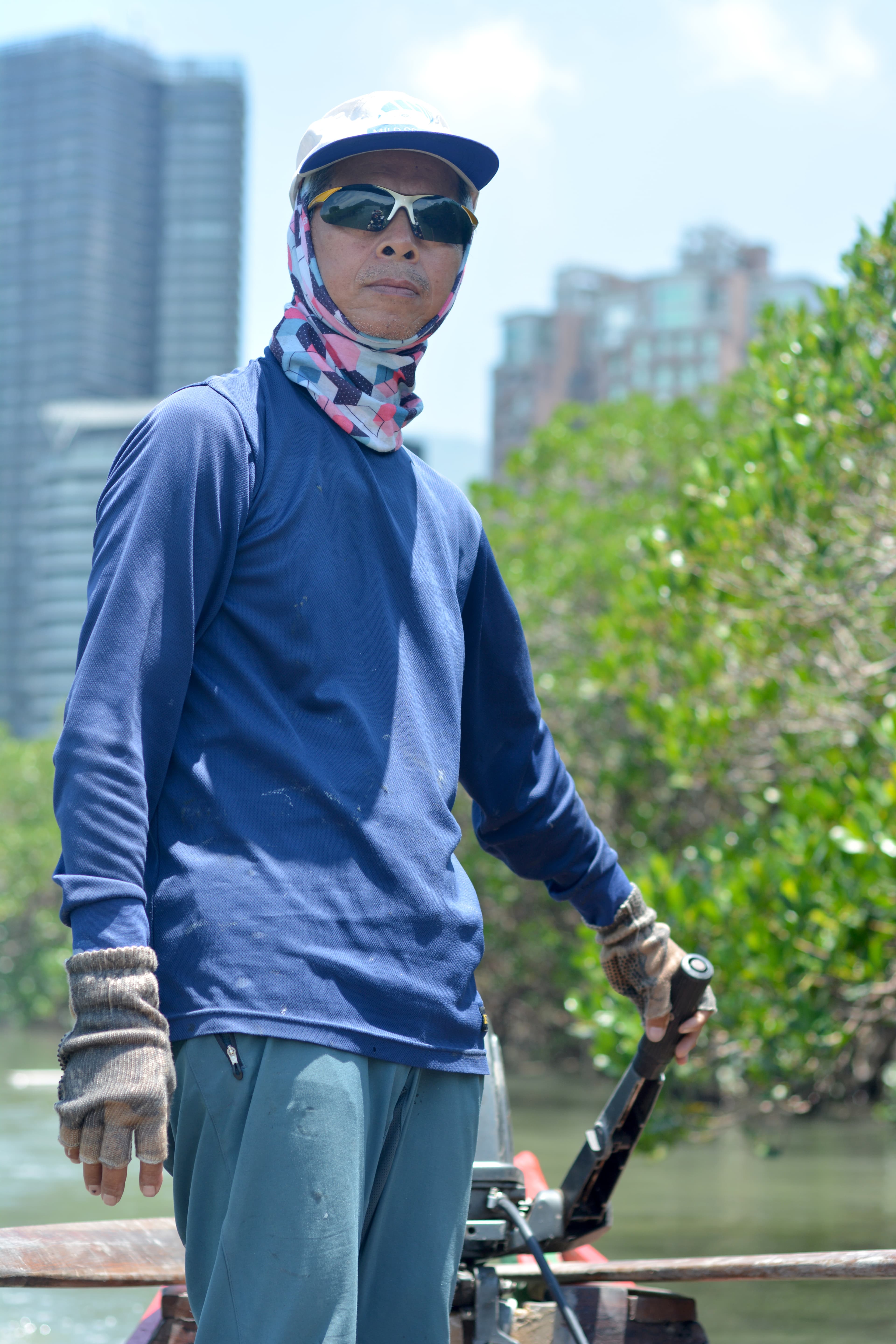 受到母親之河淡水河的感召，張宗輝在中年之後回到家鄉玩帆船。