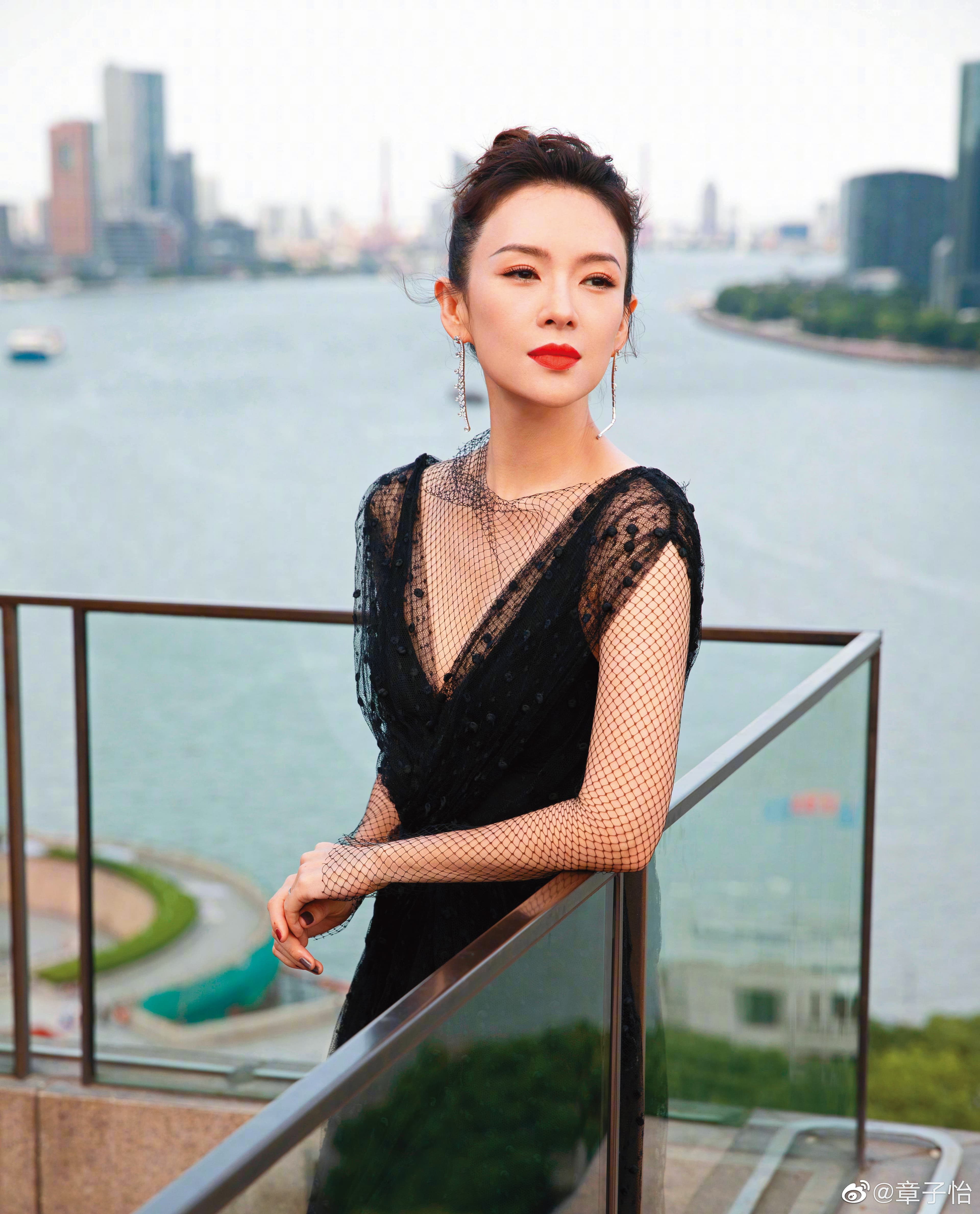 章子怡一直到產子後才PO文證實自己生了第二胎。（翻攝章子怡微博）