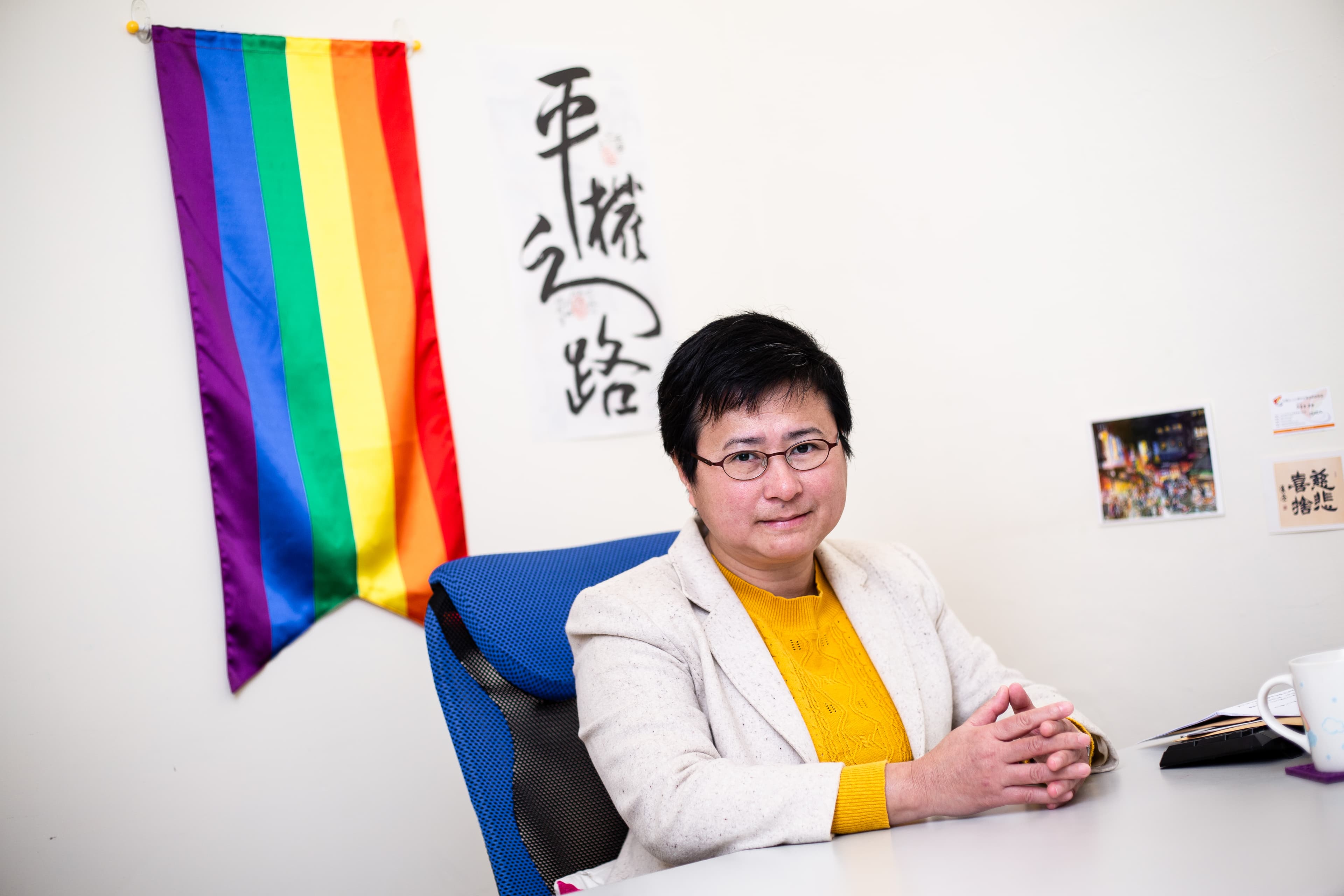 作為一個女同志,律師許秀雯很能同理跨性別者的痛苦,積極在法律資源上支持跨性別朋友,拆解既有法律對性少數者的壓迫。