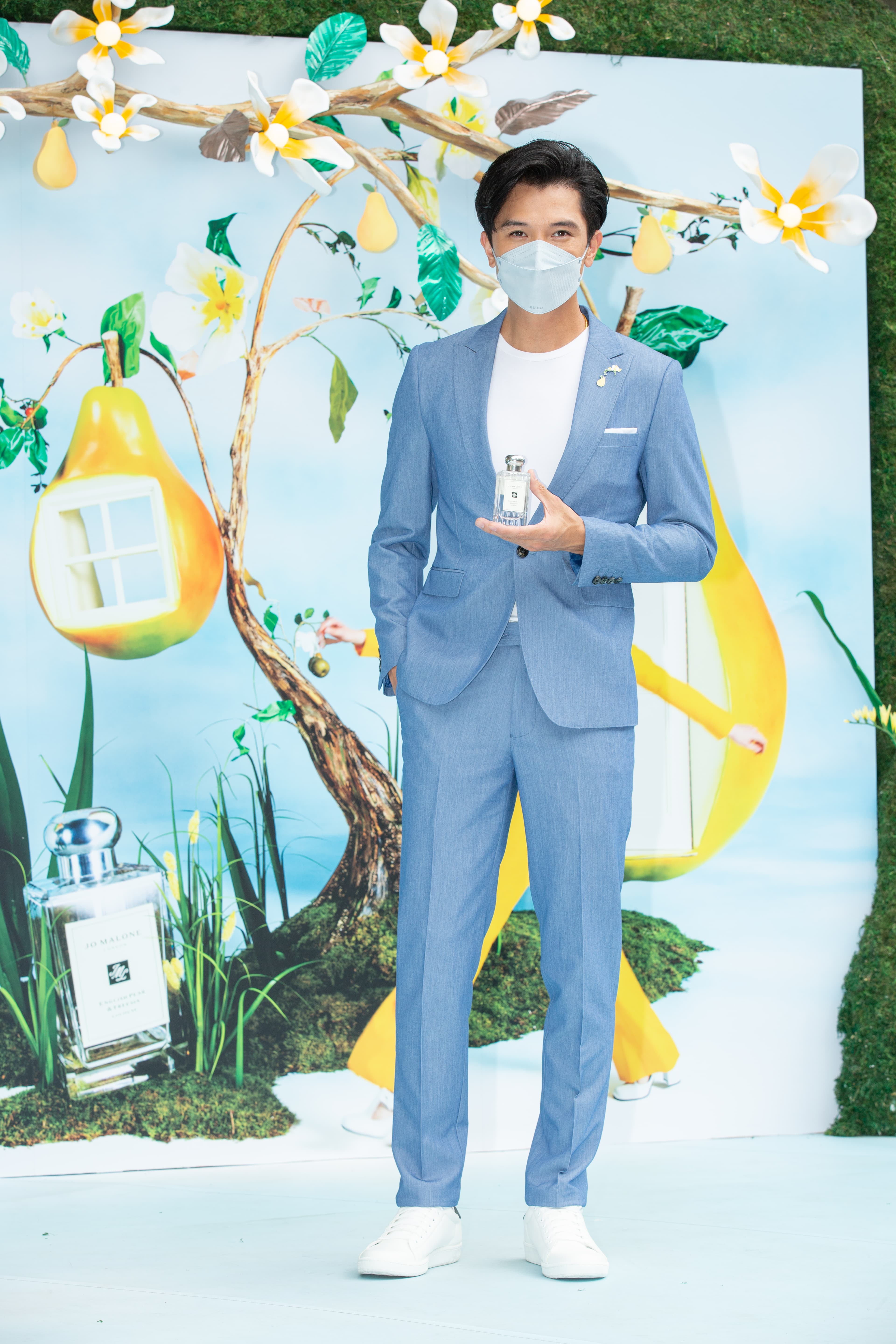 邱澤現身JO MALONE為慶祝英國梨與小蒼蘭上市10週年，在遠東SOGO忠孝館中大門廣場打造的快閃花園。