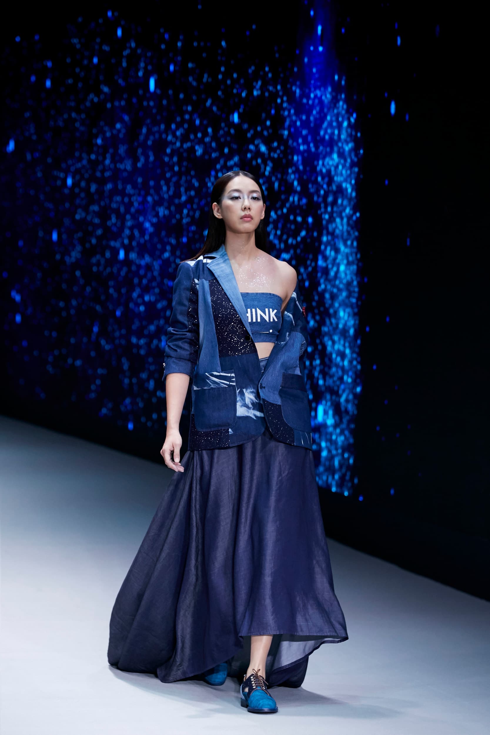 林可彤第二胎產後首度亮相獻給了Story Wear,更擔任開場。(Story Wear提供)