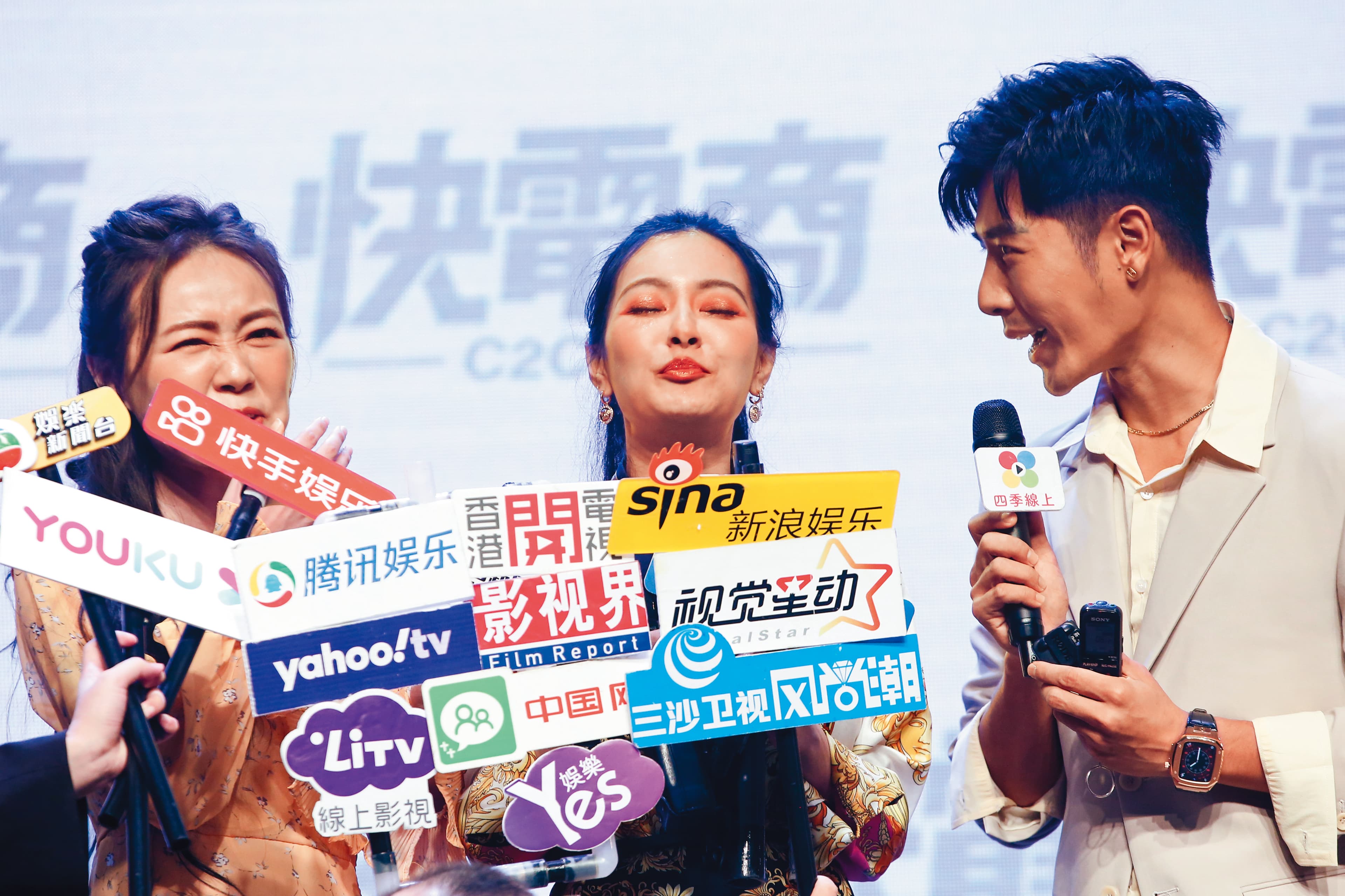 王思佳(中)產後幫丫頭(左)、森田(右)站台,沒好氣說道,母乳脹到「下樓梯要捧著」。