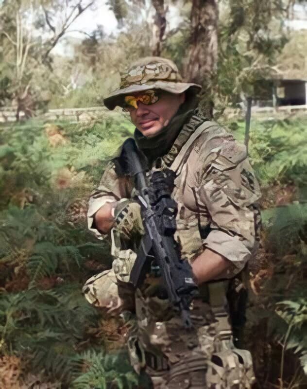 從軍多年的東尼退伍後,身心狀況疑似相當不佳。(翻攝Tony Wittman Facebook)