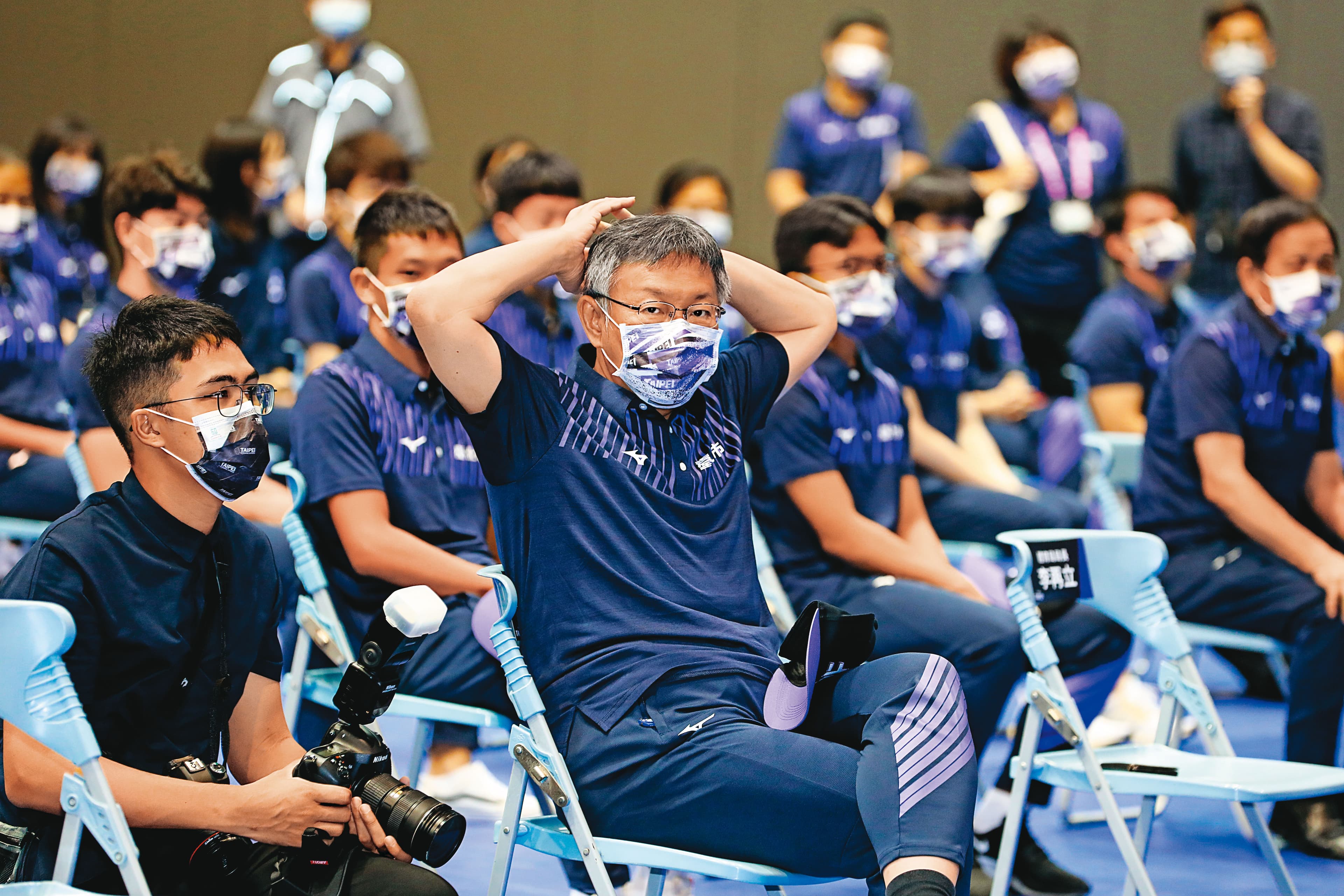 柯文哲統御之術向來採單線作業,黨內指他放任側翼粉專淪為錦衣衛,對自家人情蒐、開砲。